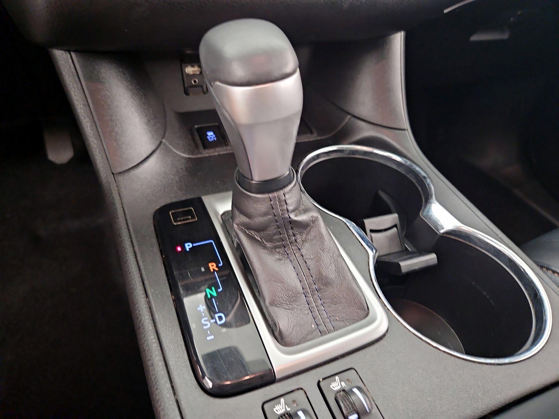 Thumbnail: 2019 Toyota Highlander - 18