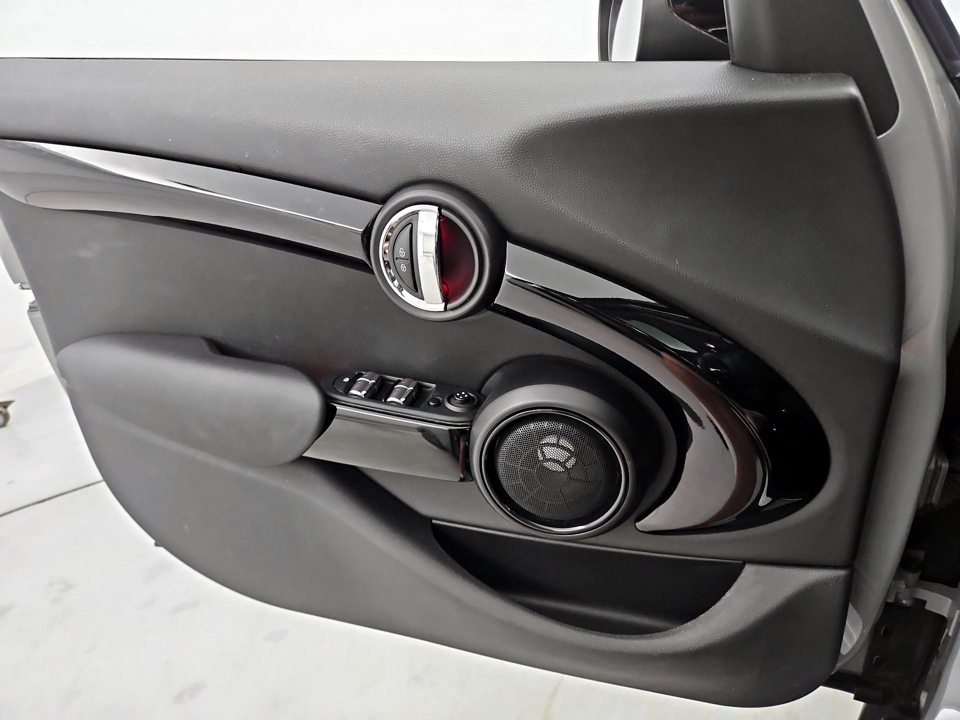 Thumbnail: 2021 MINI Cooper Hardtop - 12