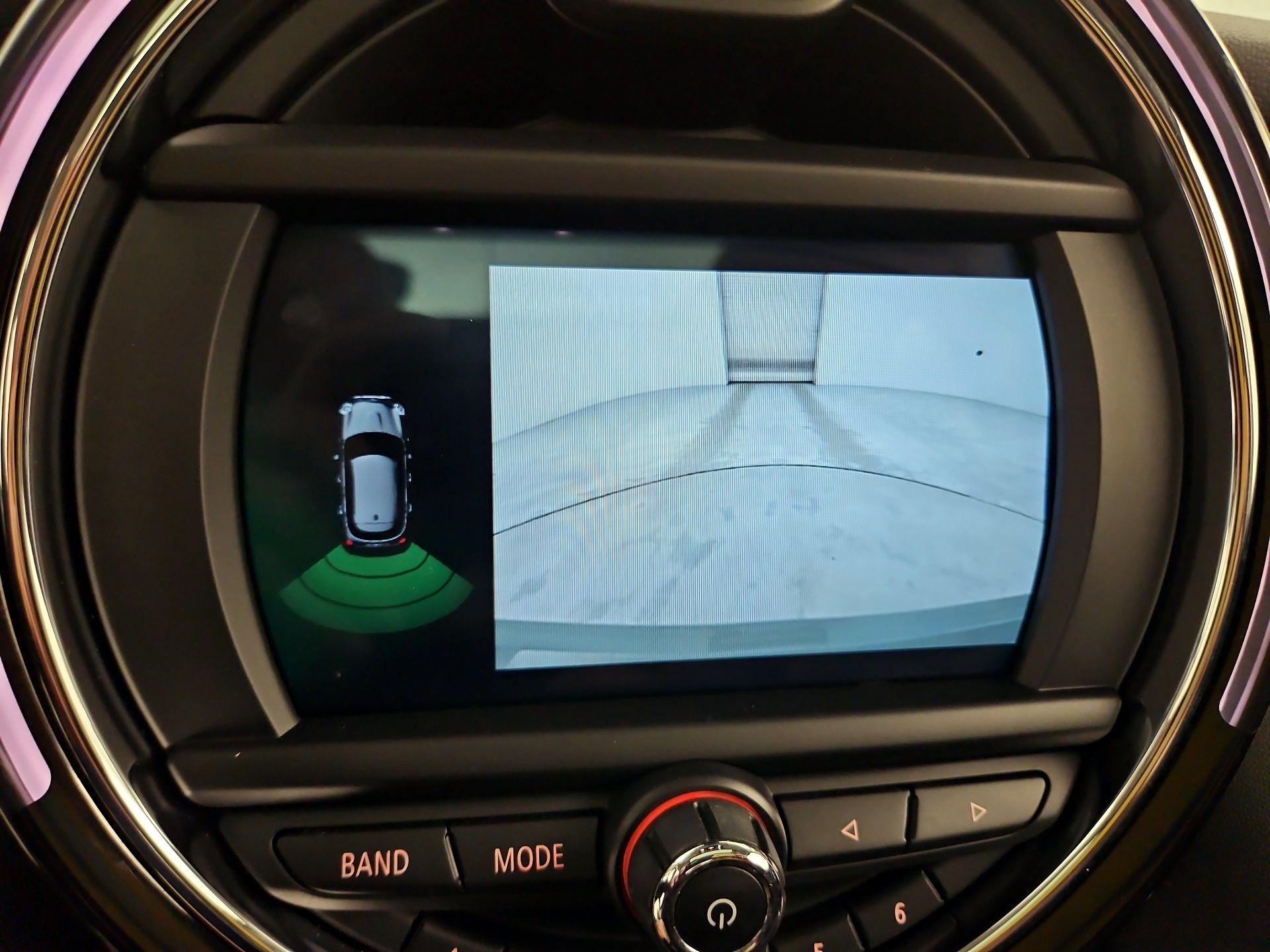 Thumbnail: 2021 MINI Cooper Hardtop - 15