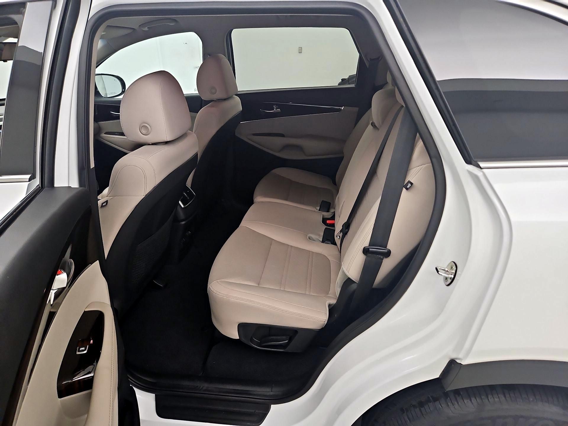 Thumbnail: 2020 Kia Sorento - 19