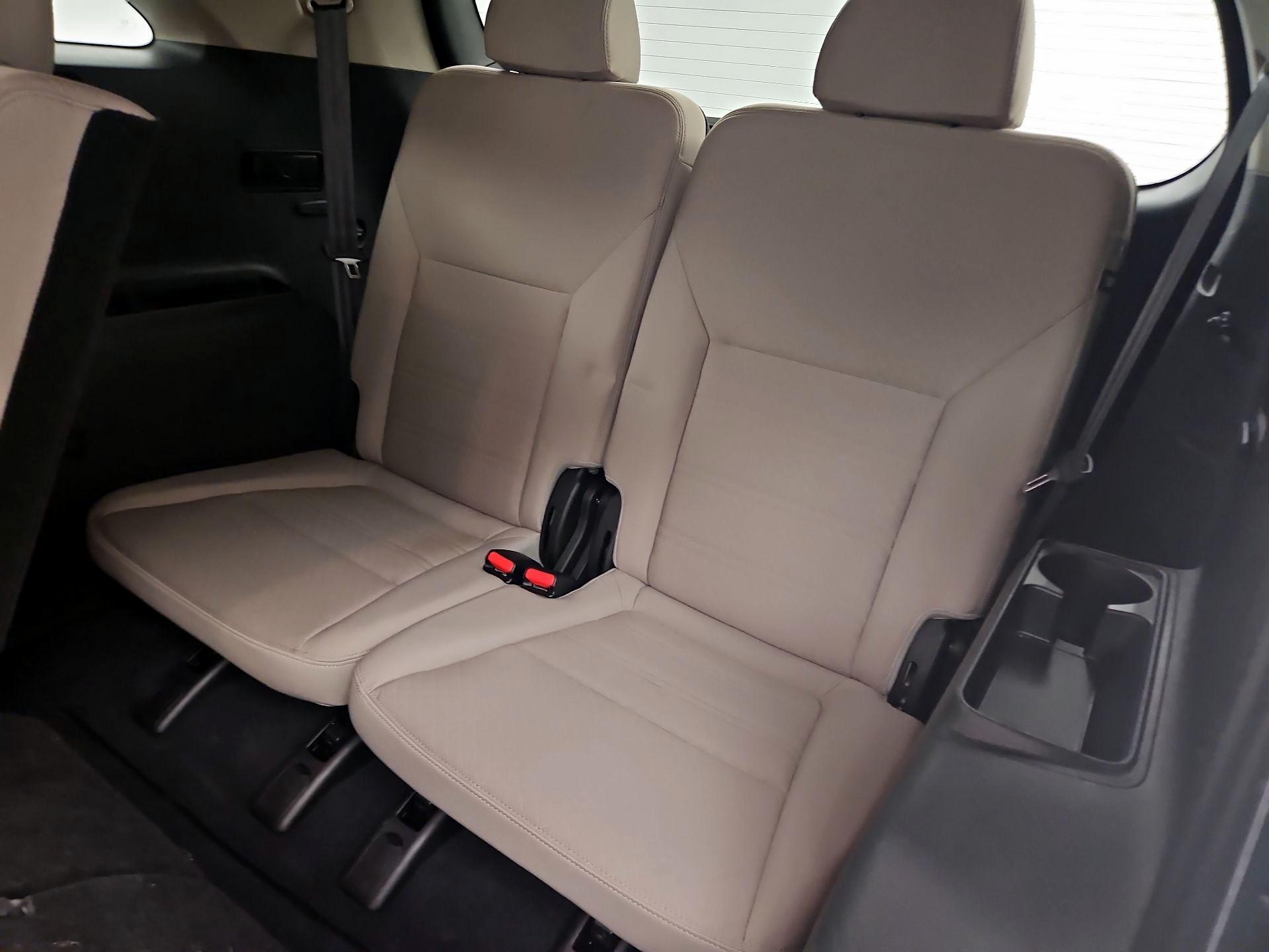 Thumbnail: 2020 Kia Sorento - 20