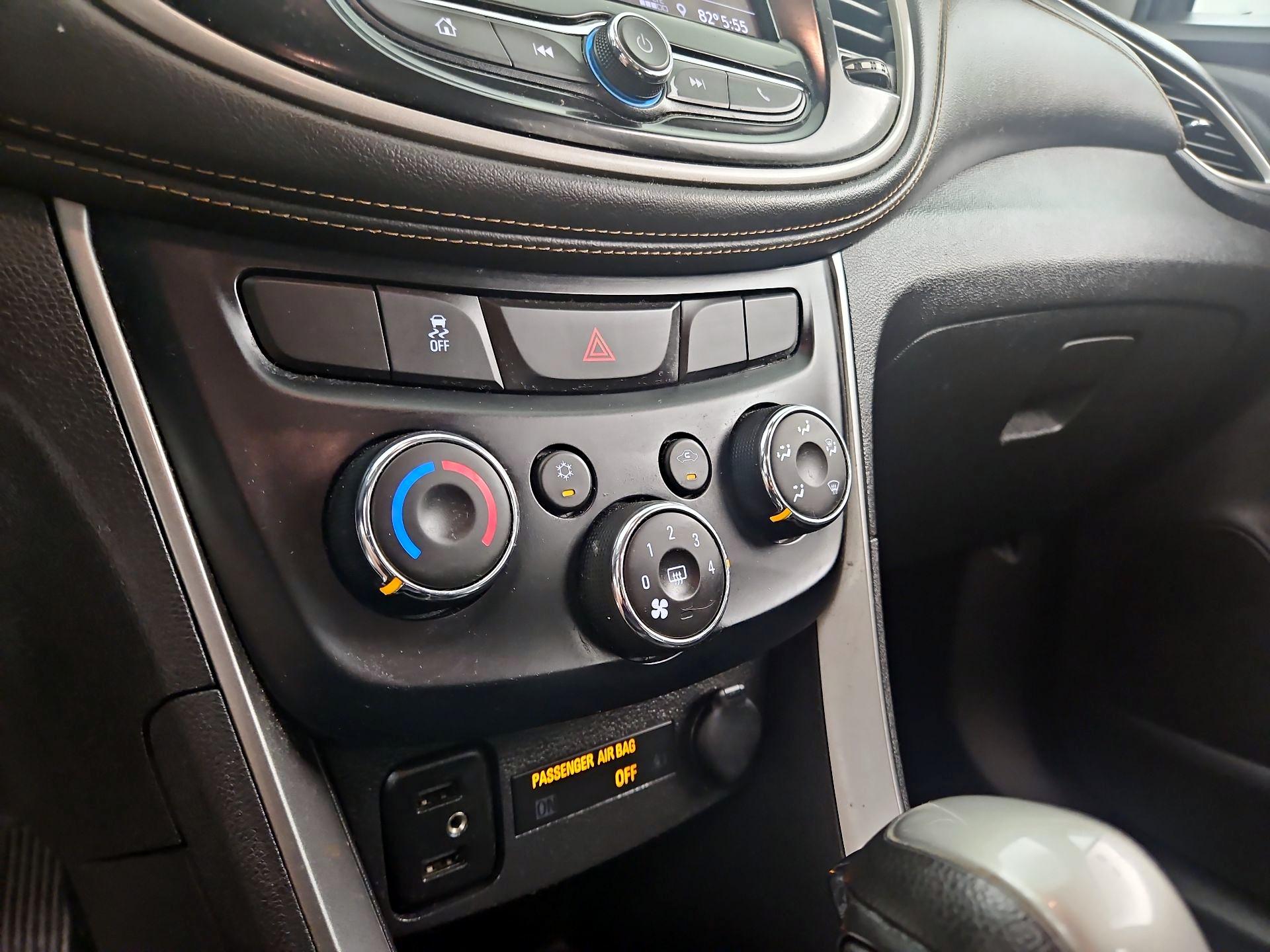 Thumbnail: 2020 Chevrolet Trax - 16