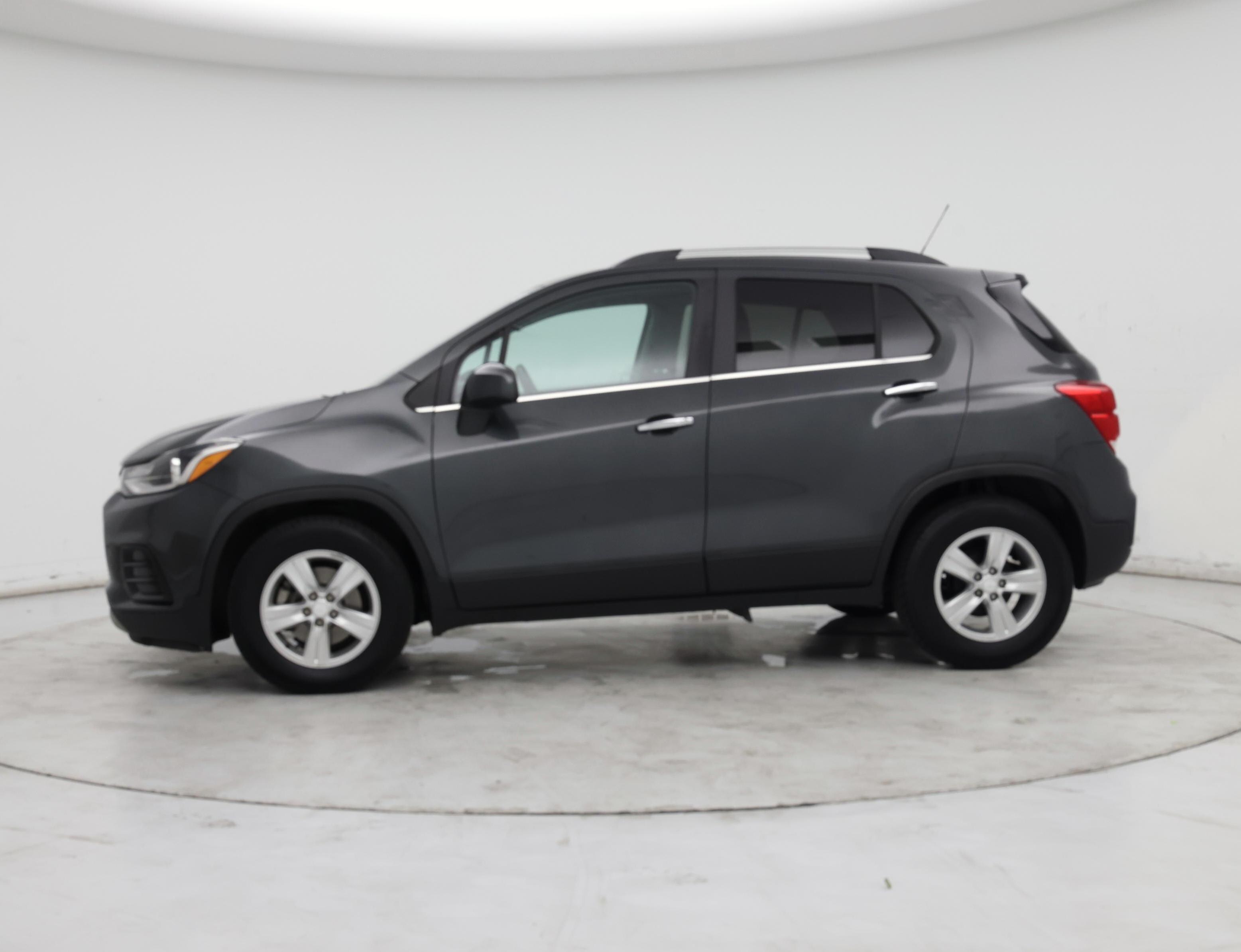 Thumbnail: 2020 Chevrolet Trax - 3