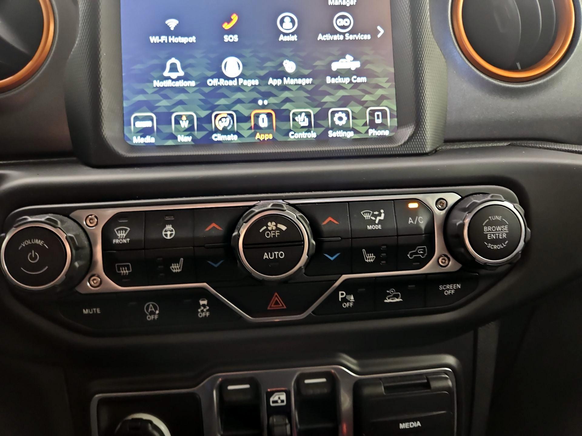 Thumbnail: 2021 Jeep Gladiator - 17