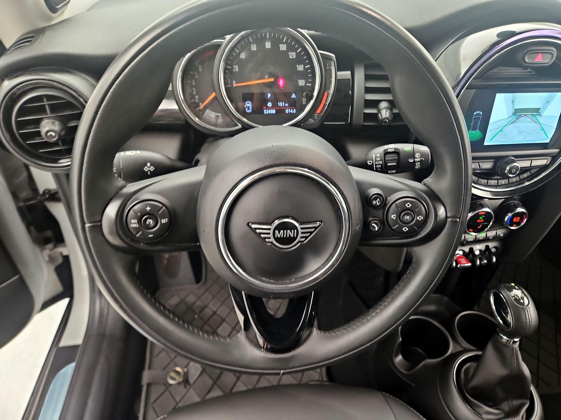Thumbnail: 2019 MINI Cooper Hardtop - 10