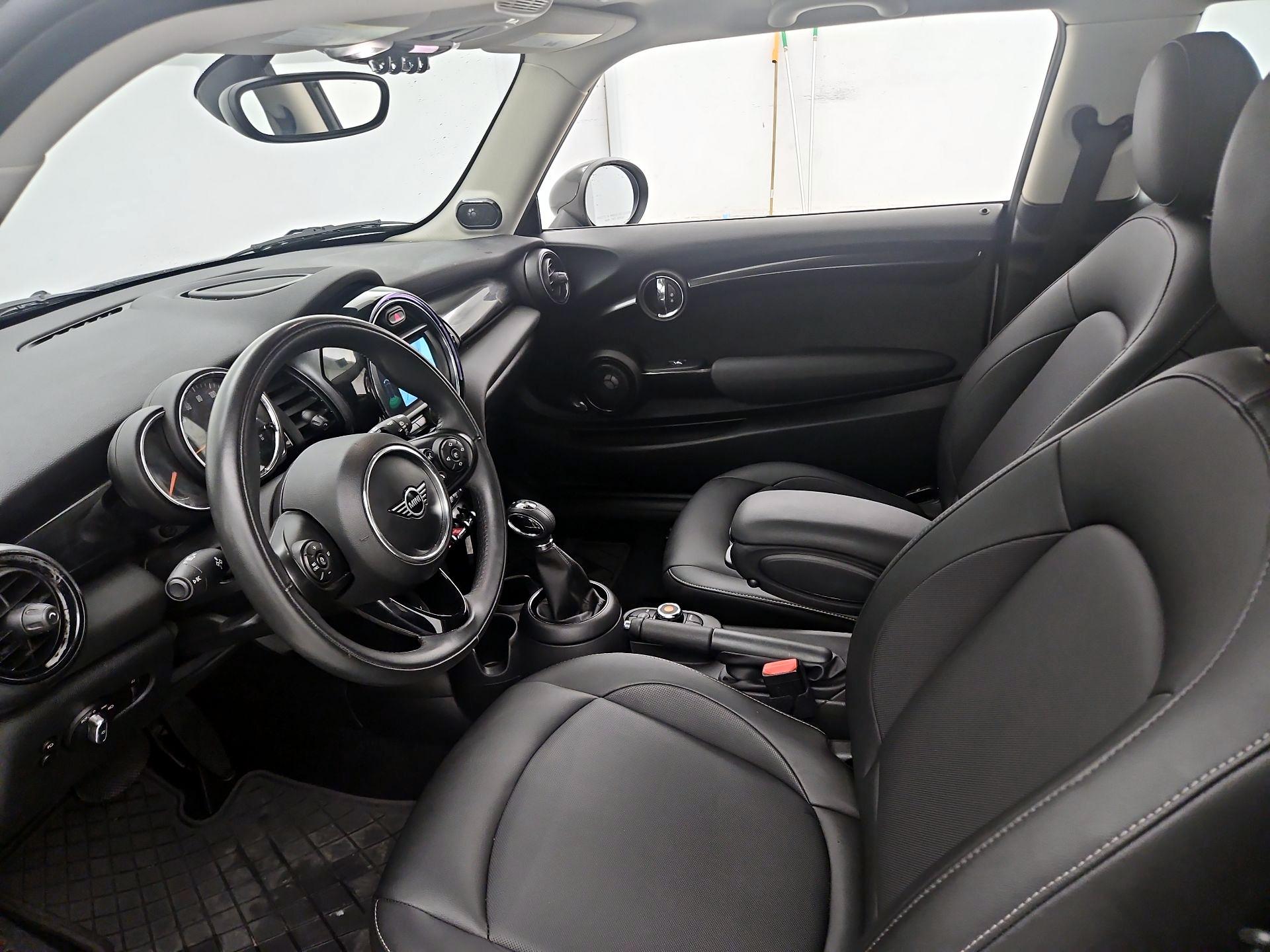 Thumbnail: 2019 MINI Cooper Hardtop - 11