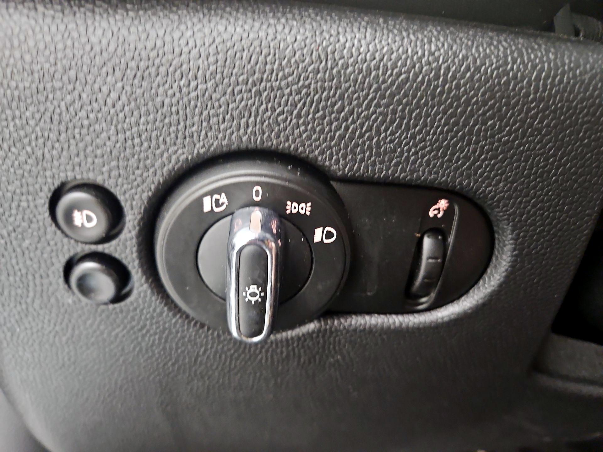 Thumbnail: 2019 MINI Cooper Hardtop - 13