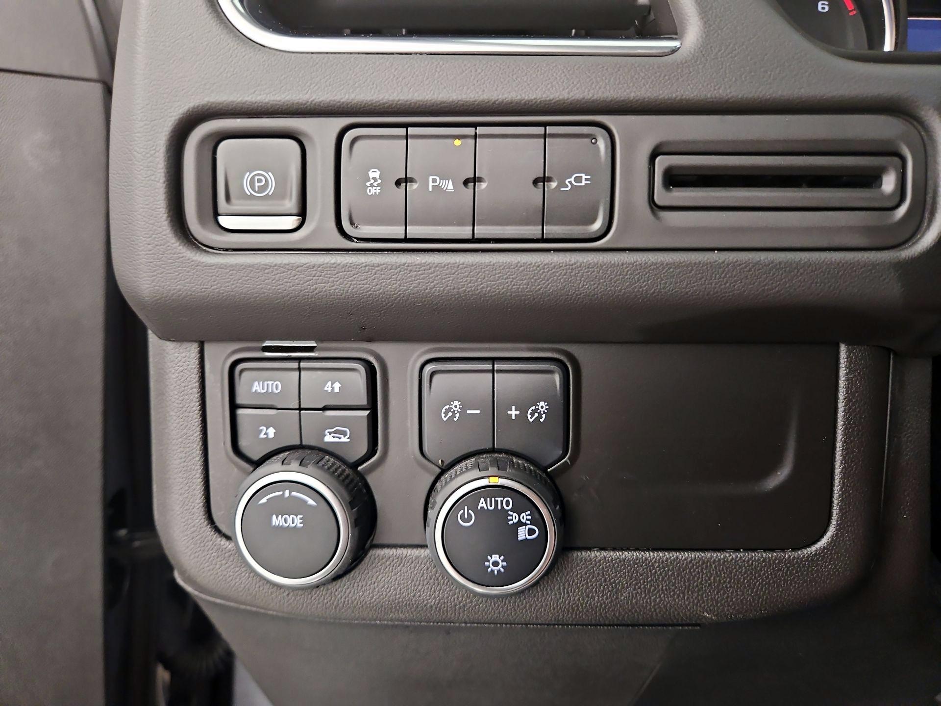 Thumbnail: 2021 Chevrolet Tahoe - 13