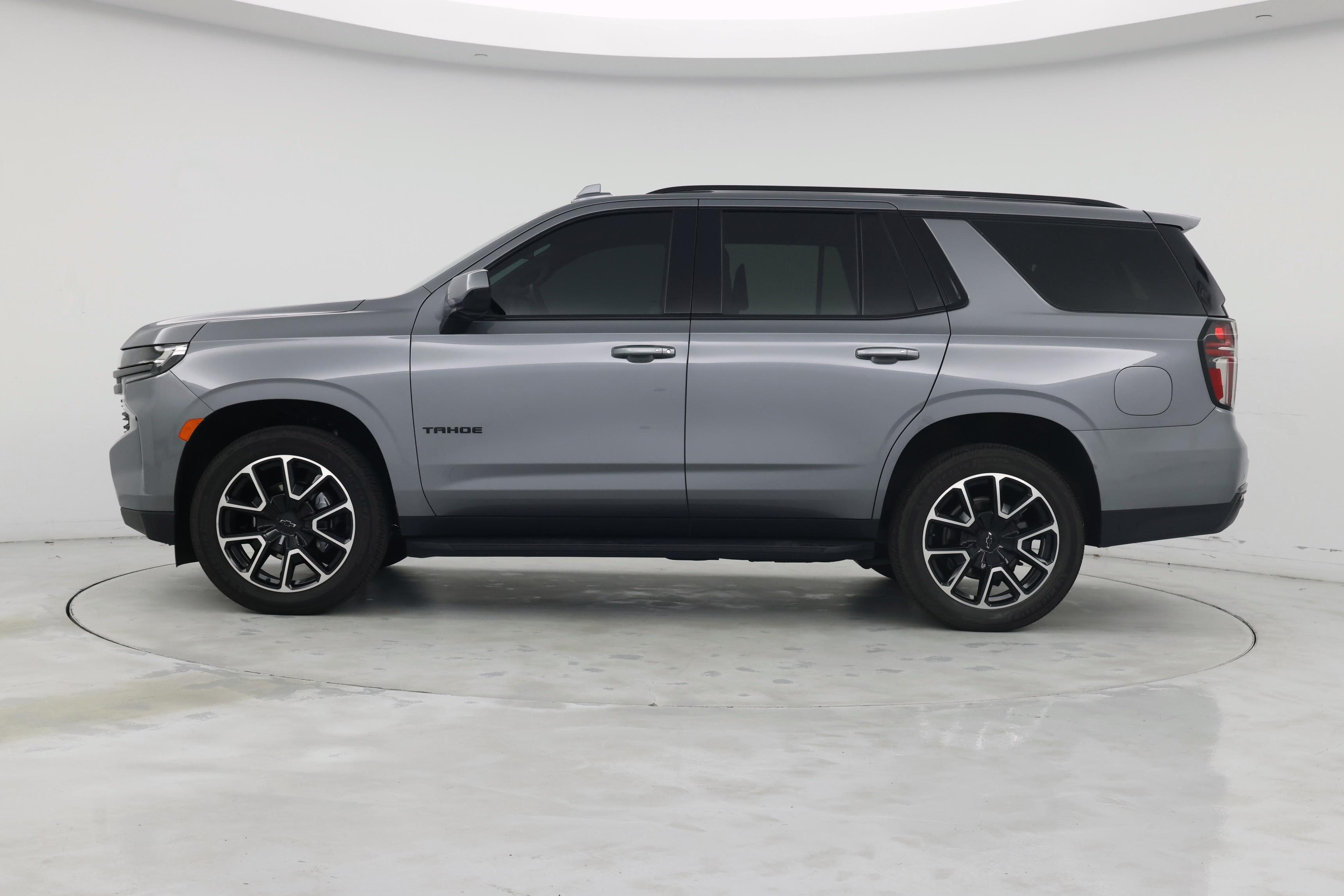Thumbnail: 2021 Chevrolet Tahoe - 3