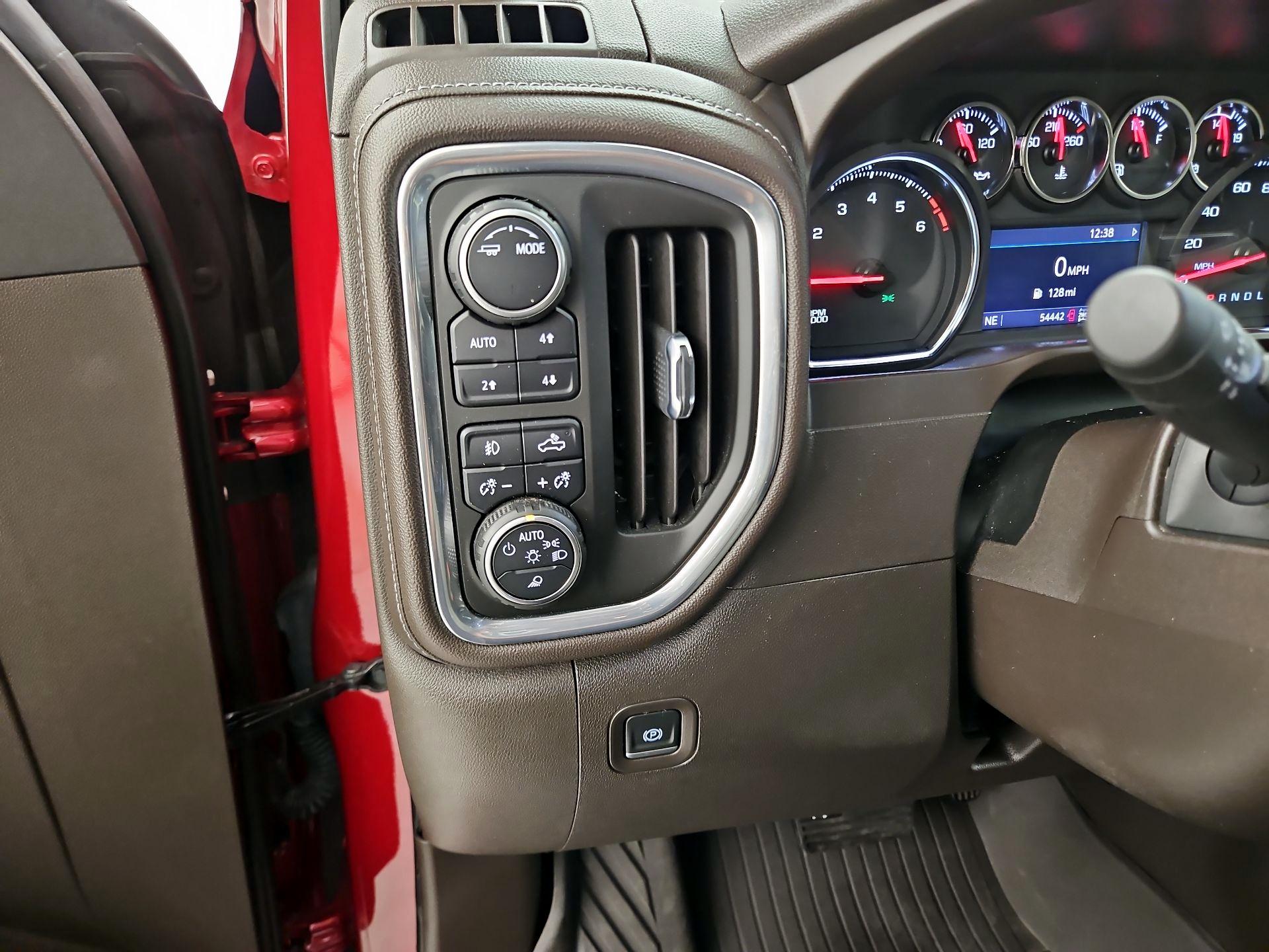 Thumbnail: 2021 Chevrolet Silverado 1500 - 13