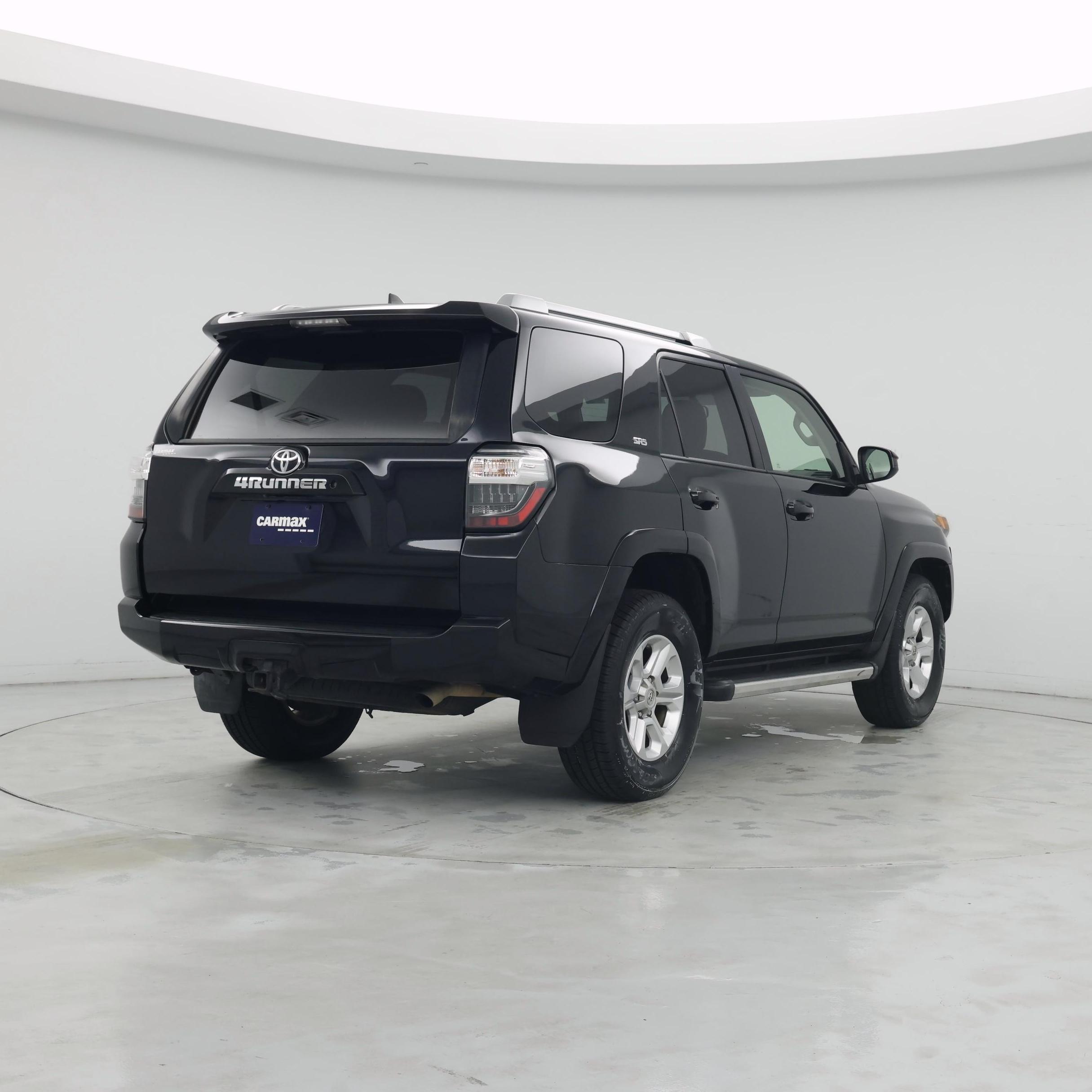 Thumbnail: 2017 Toyota 4Runner - 8