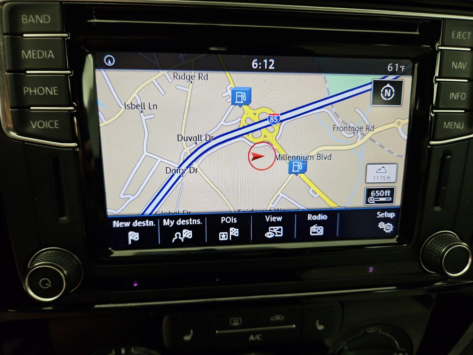 Thumbnail: 2017 Volkswagen Jetta - 14