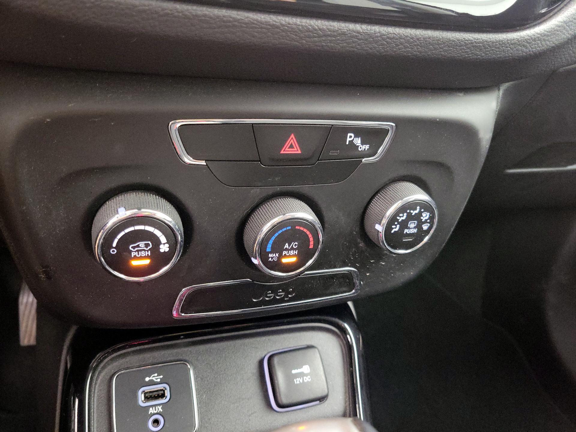 Thumbnail: 2018 Jeep Compass - 16