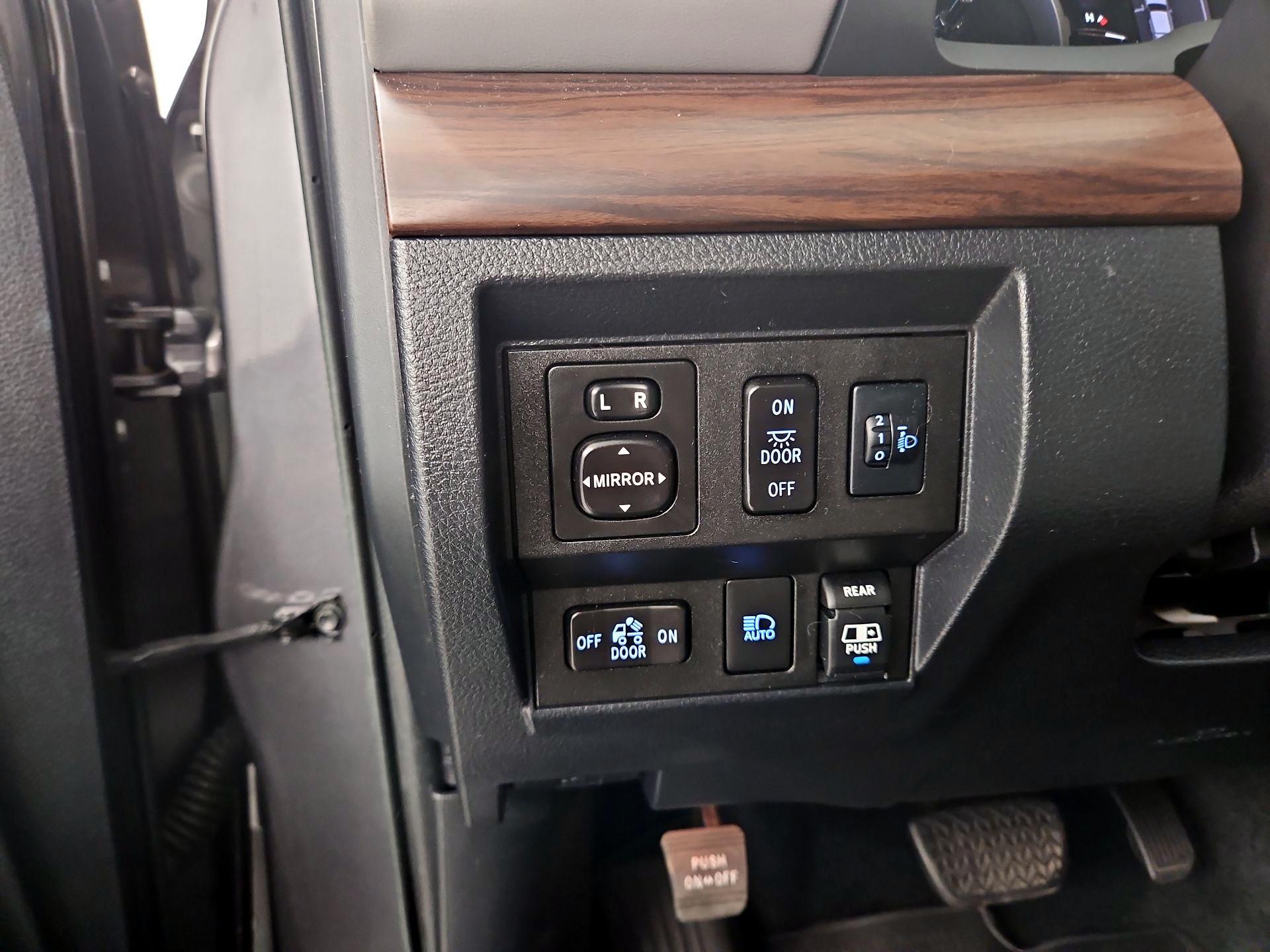 Thumbnail: 2018 Toyota Tundra - 13