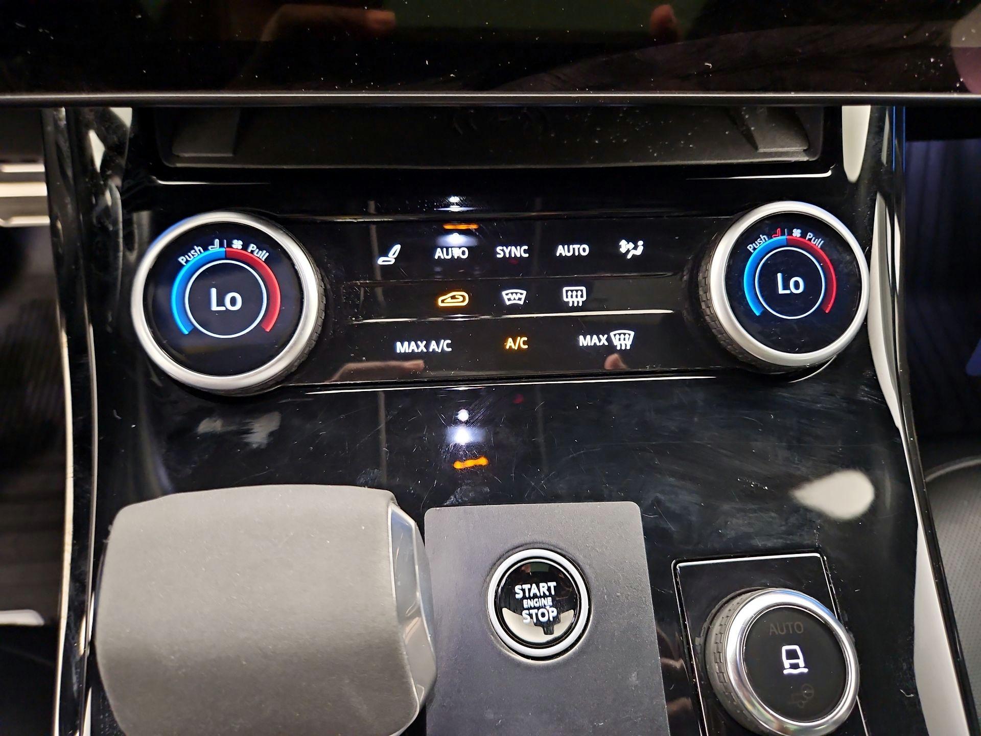 Thumbnail: 2023 Land Rover Range Rover Sport - 17