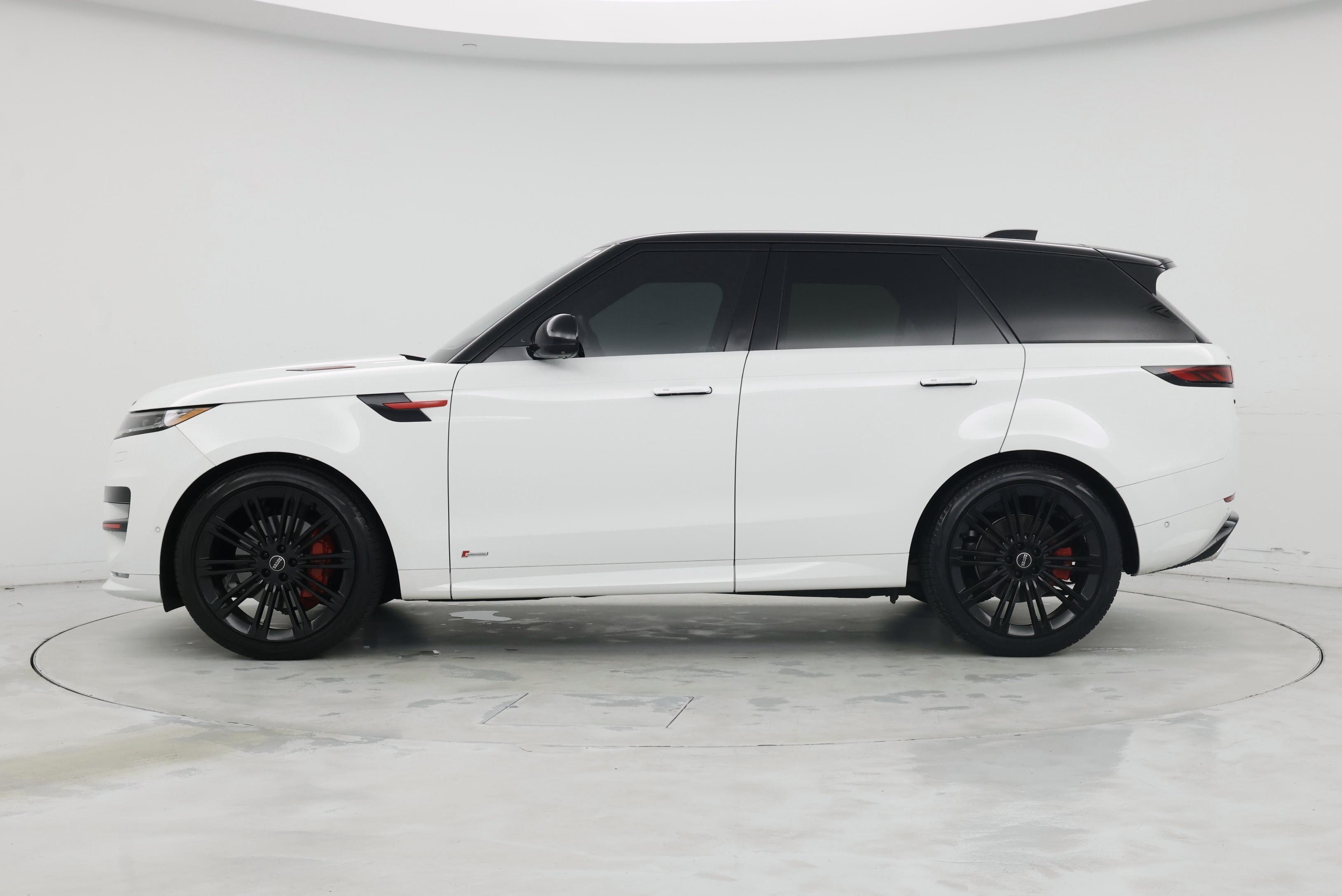 Thumbnail: 2023 Land Rover Range Rover Sport - 3