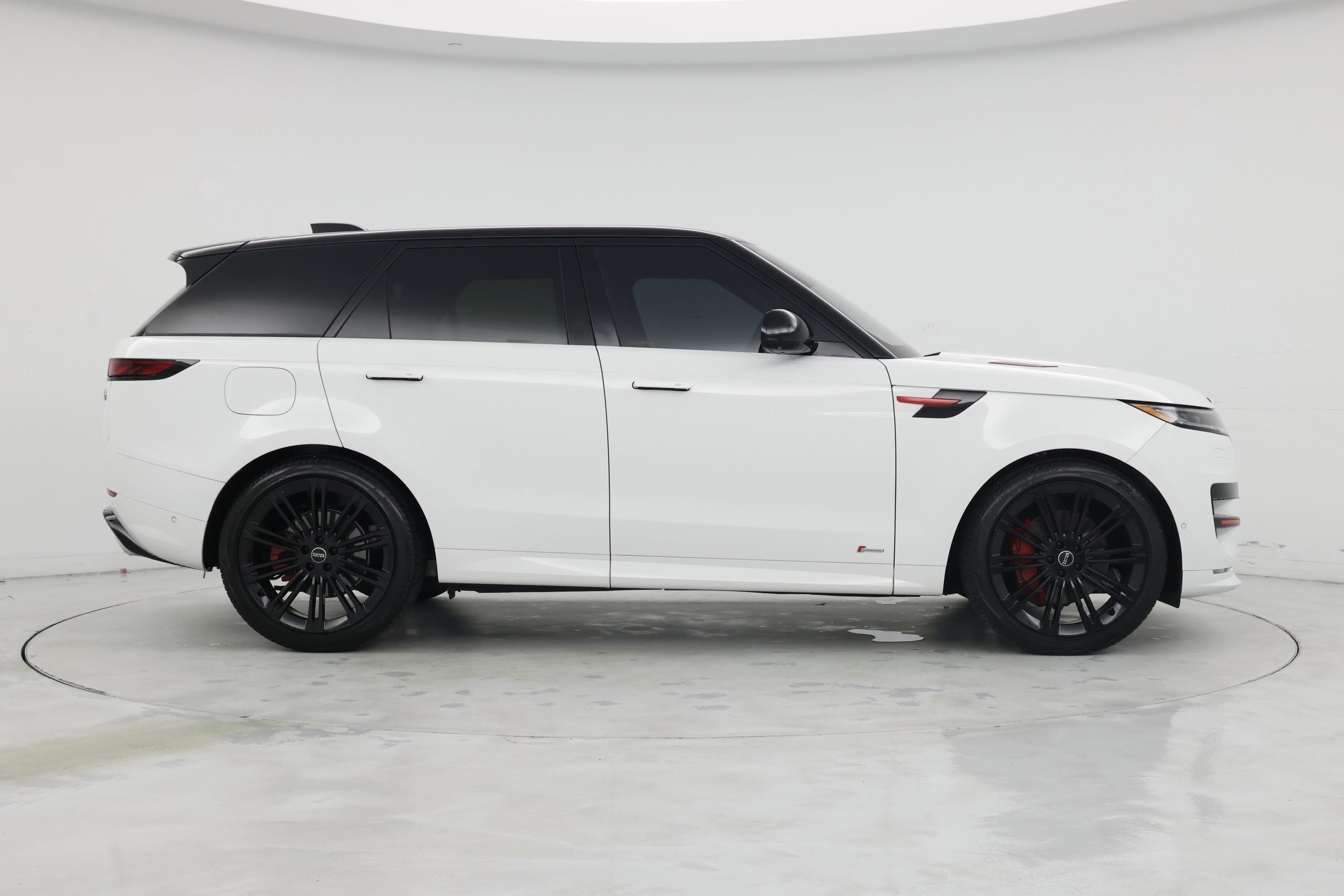 Thumbnail: 2023 Land Rover Range Rover Sport - 7
