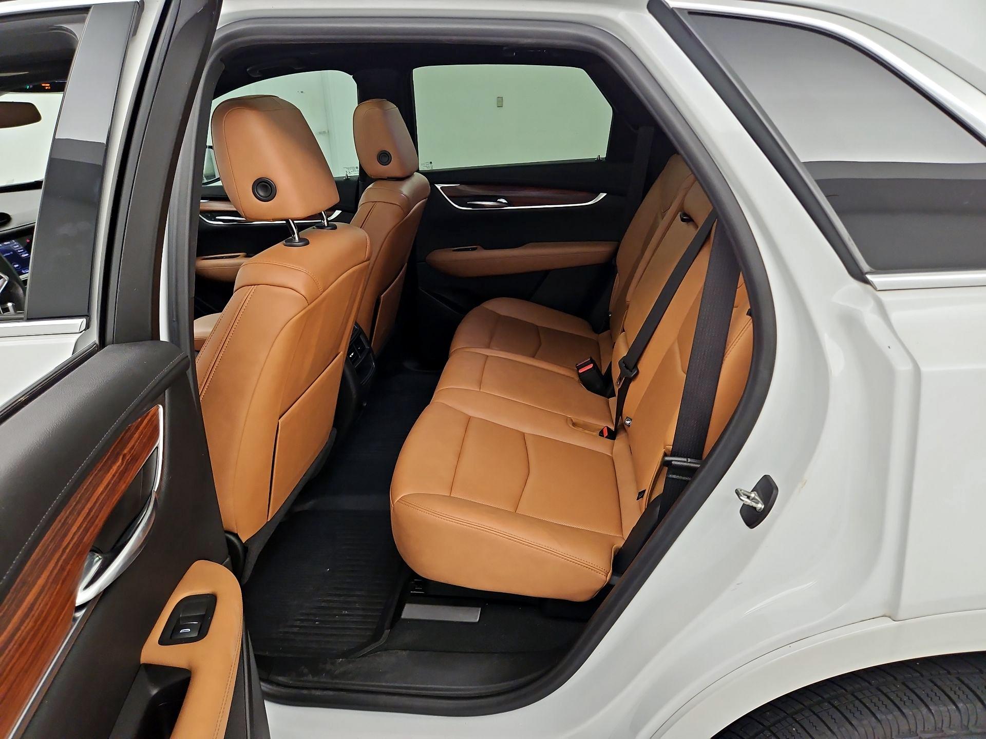 Thumbnail: 2021 Cadillac XT5 - 19