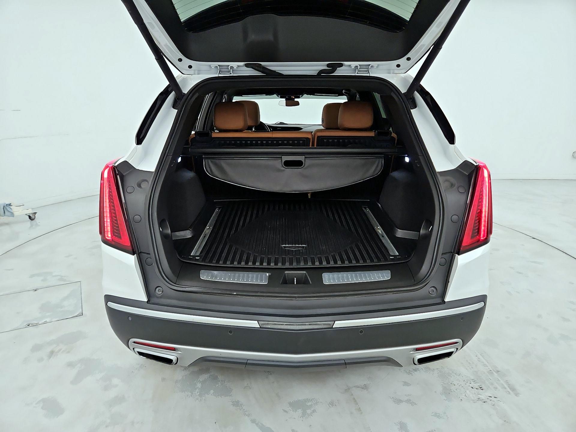 Thumbnail: 2021 Cadillac XT5 - 20