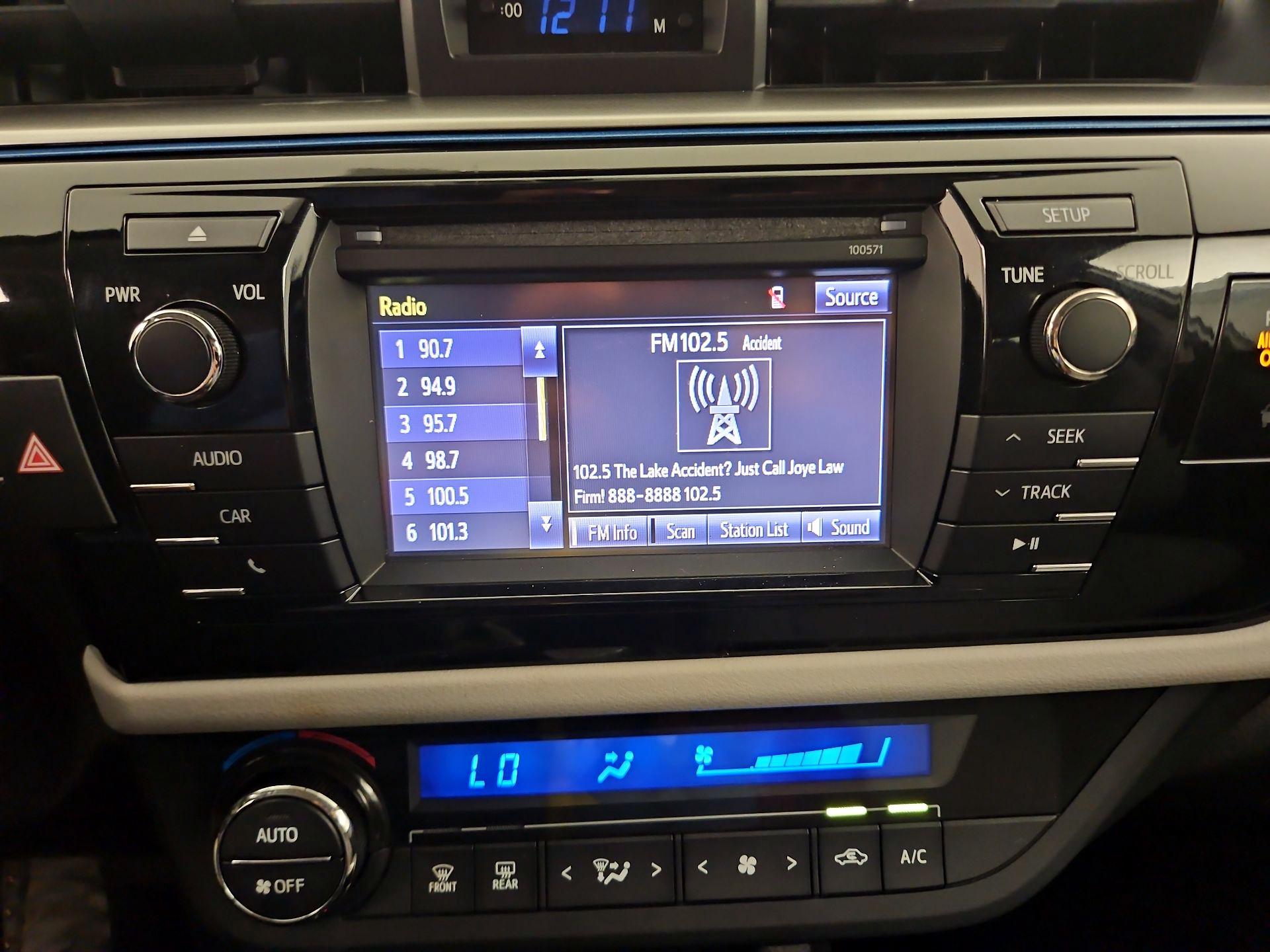 Thumbnail: 2016 Toyota Corolla - 15