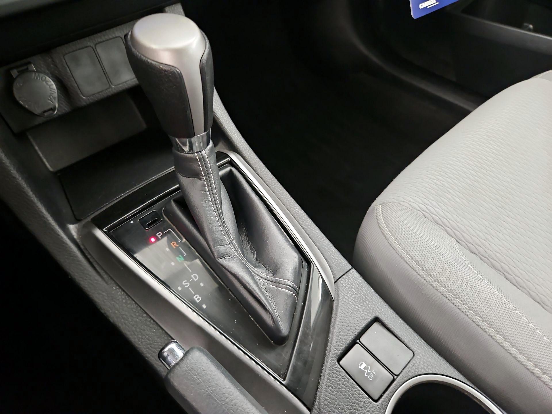 Thumbnail: 2016 Toyota Corolla - 17