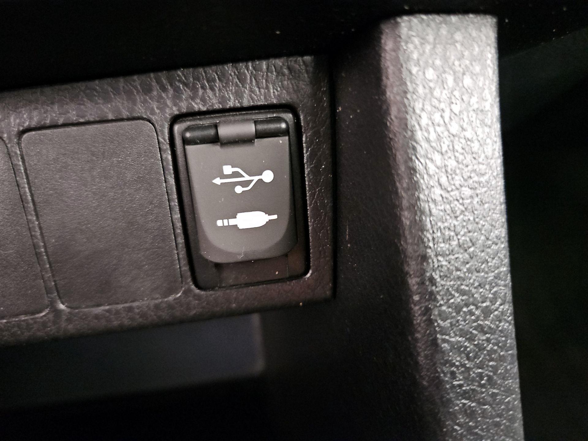 Thumbnail: 2016 Toyota Corolla - 18