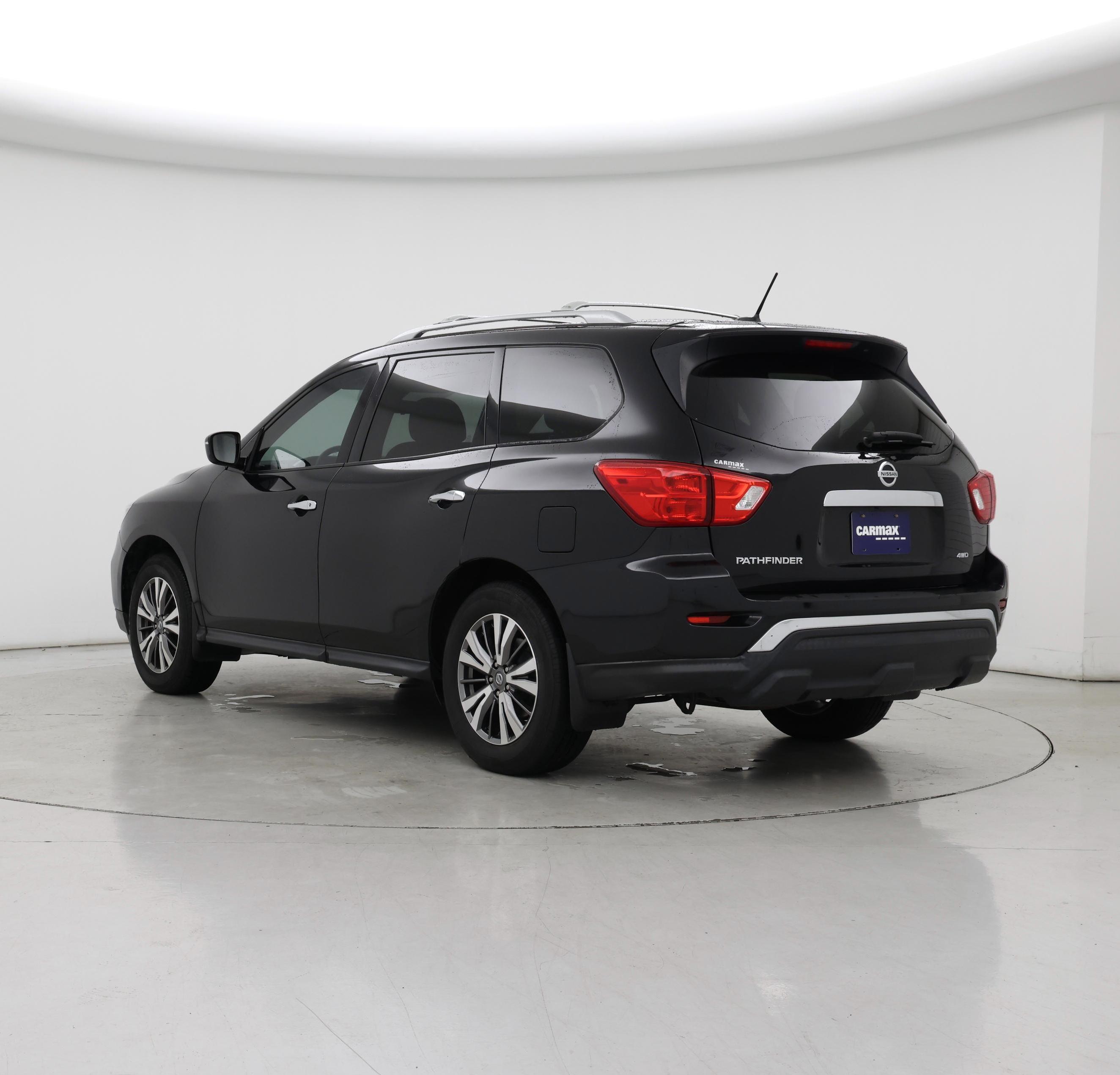 Thumbnail: 2018 Nissan Pathfinder - 2