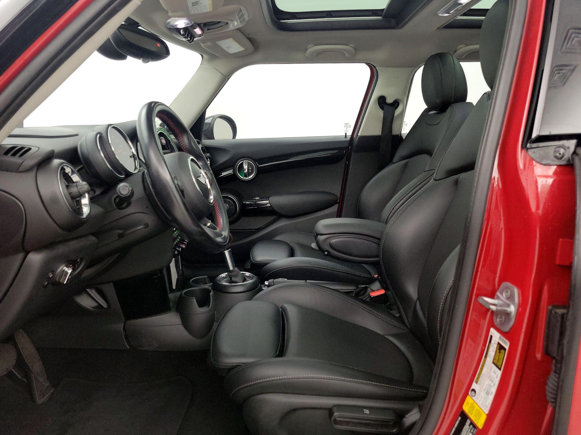 Thumbnail: 2018 MINI Cooper Hardtop - 11