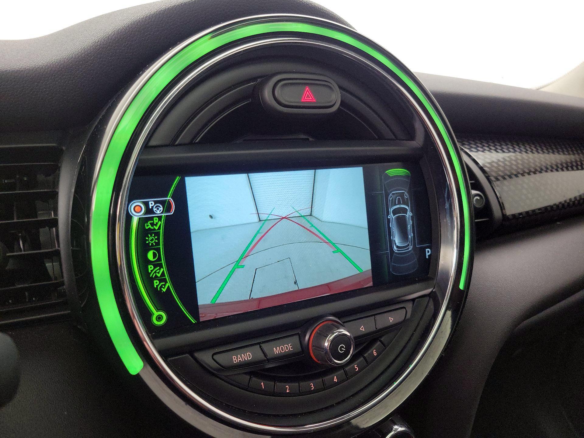 Thumbnail: 2018 MINI Cooper Hardtop - 15