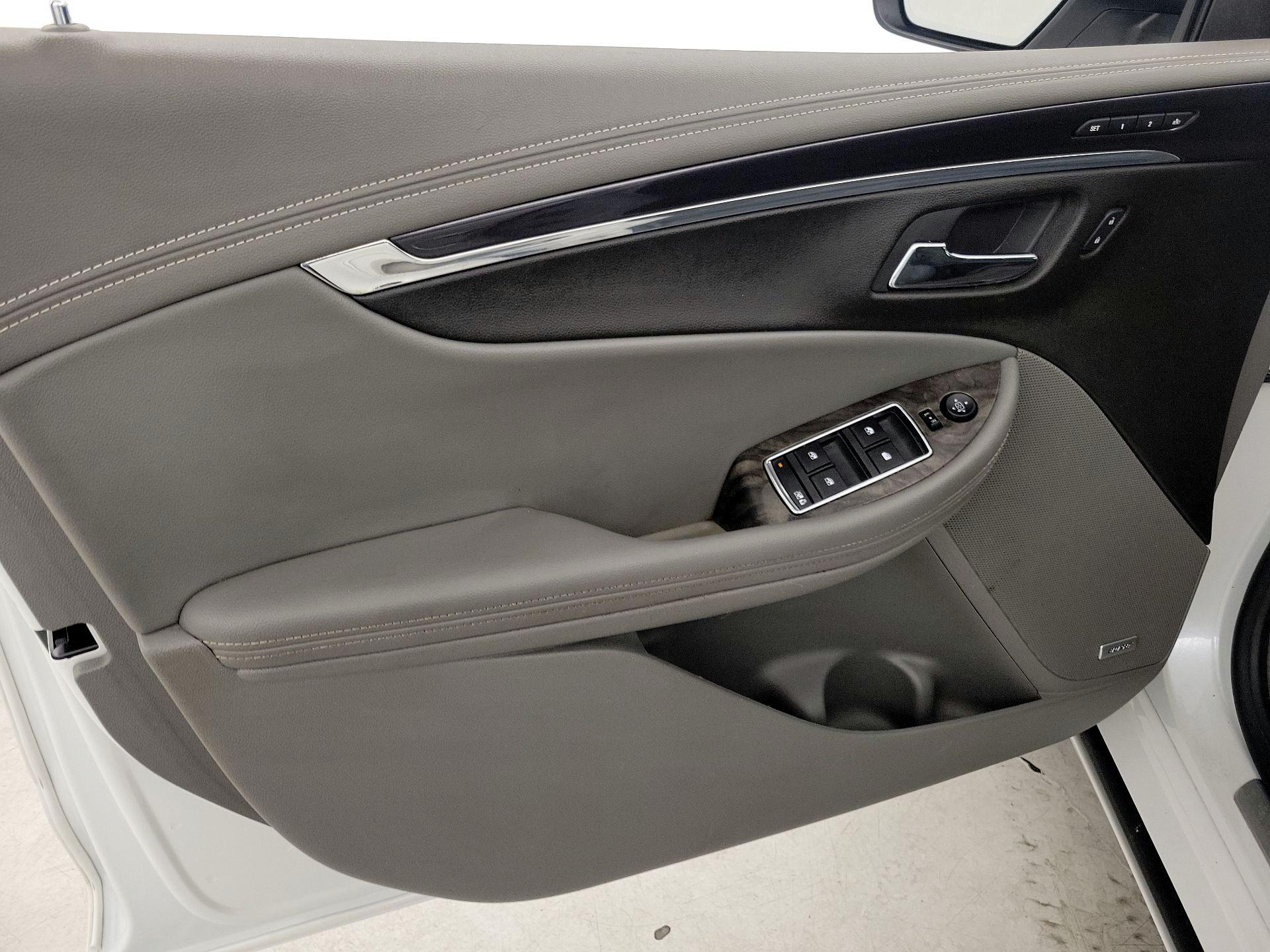Thumbnail: 2015 Chevrolet Impala - 12