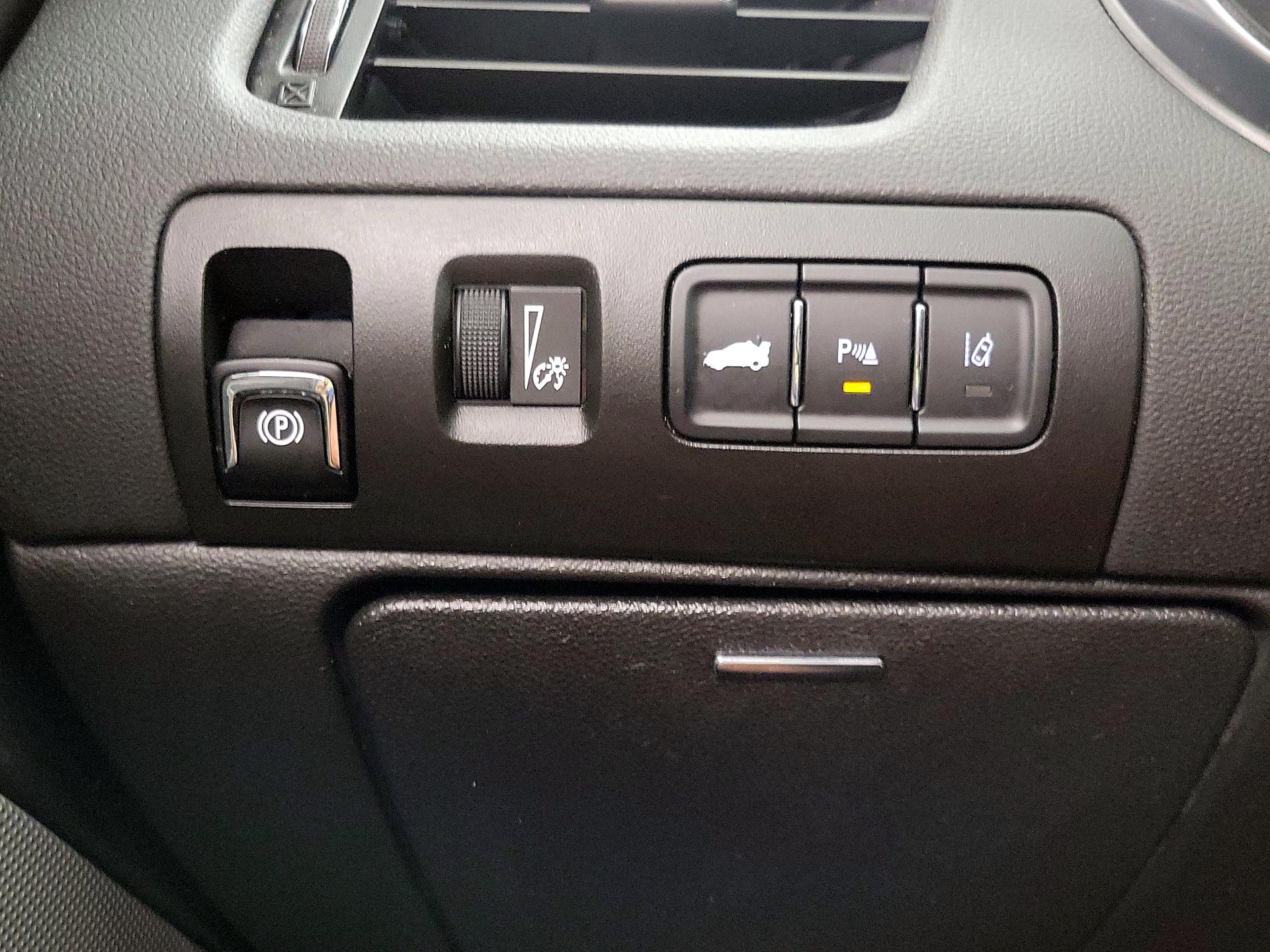 Thumbnail: 2015 Chevrolet Impala - 13
