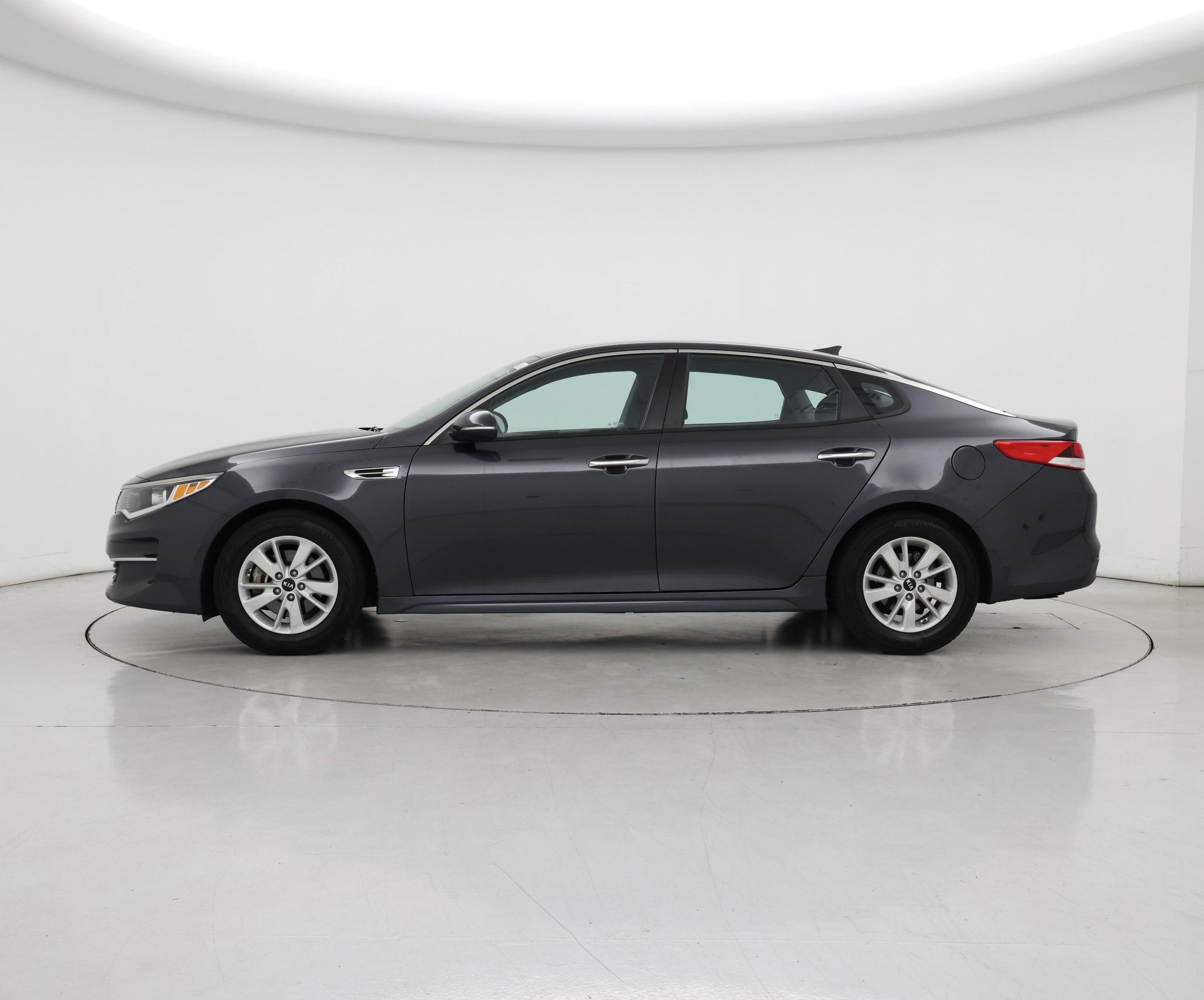 Thumbnail: 2017 Kia Optima - 3