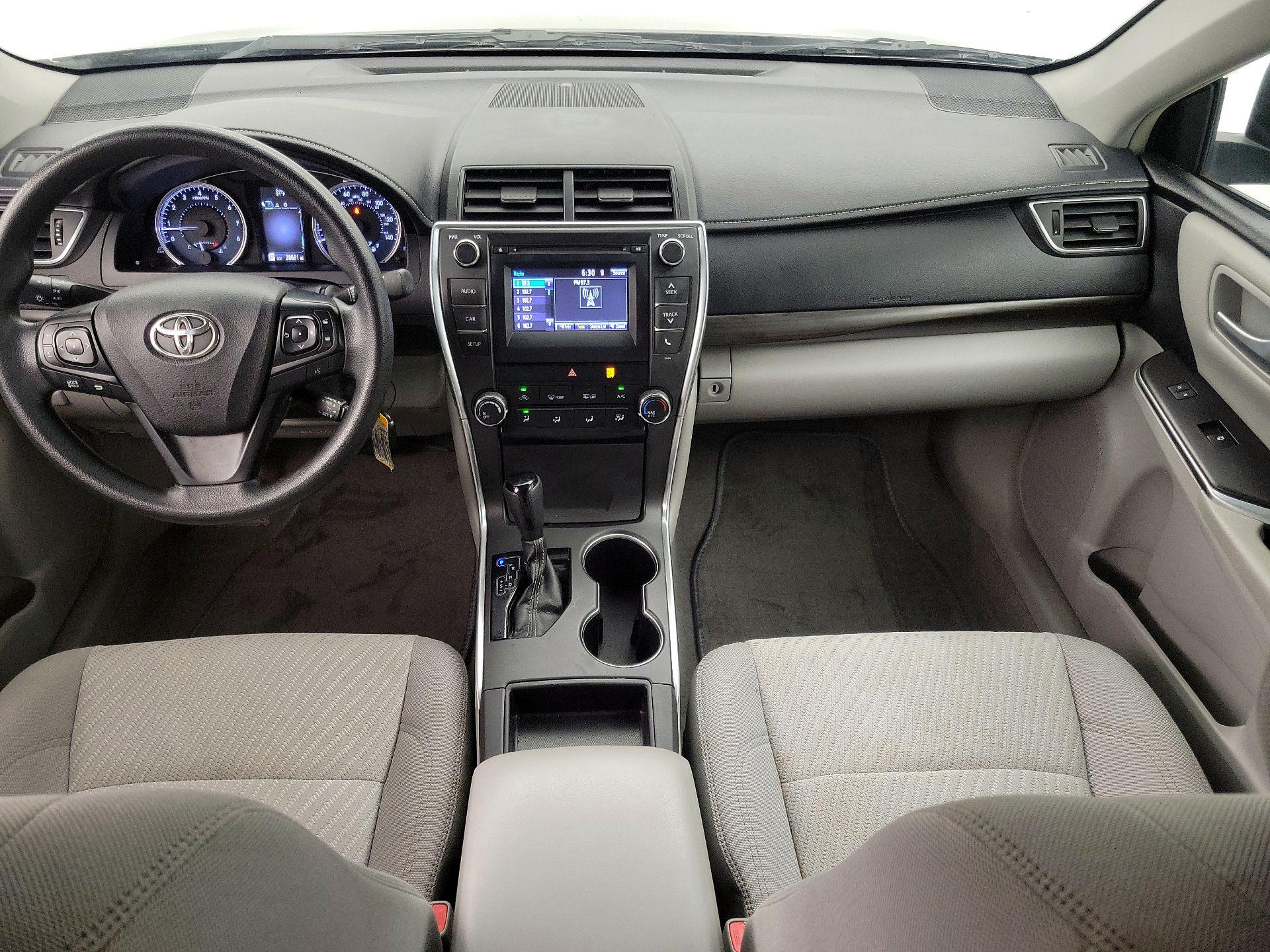 Thumbnail: 2017 Toyota Camry - 9