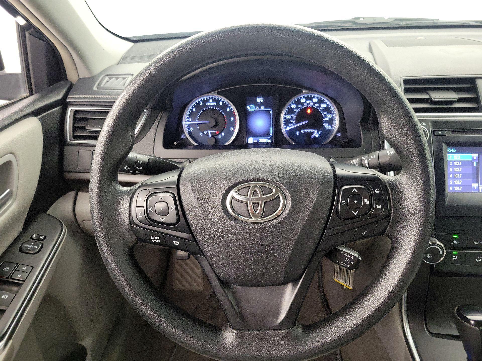Thumbnail: 2017 Toyota Camry - 10