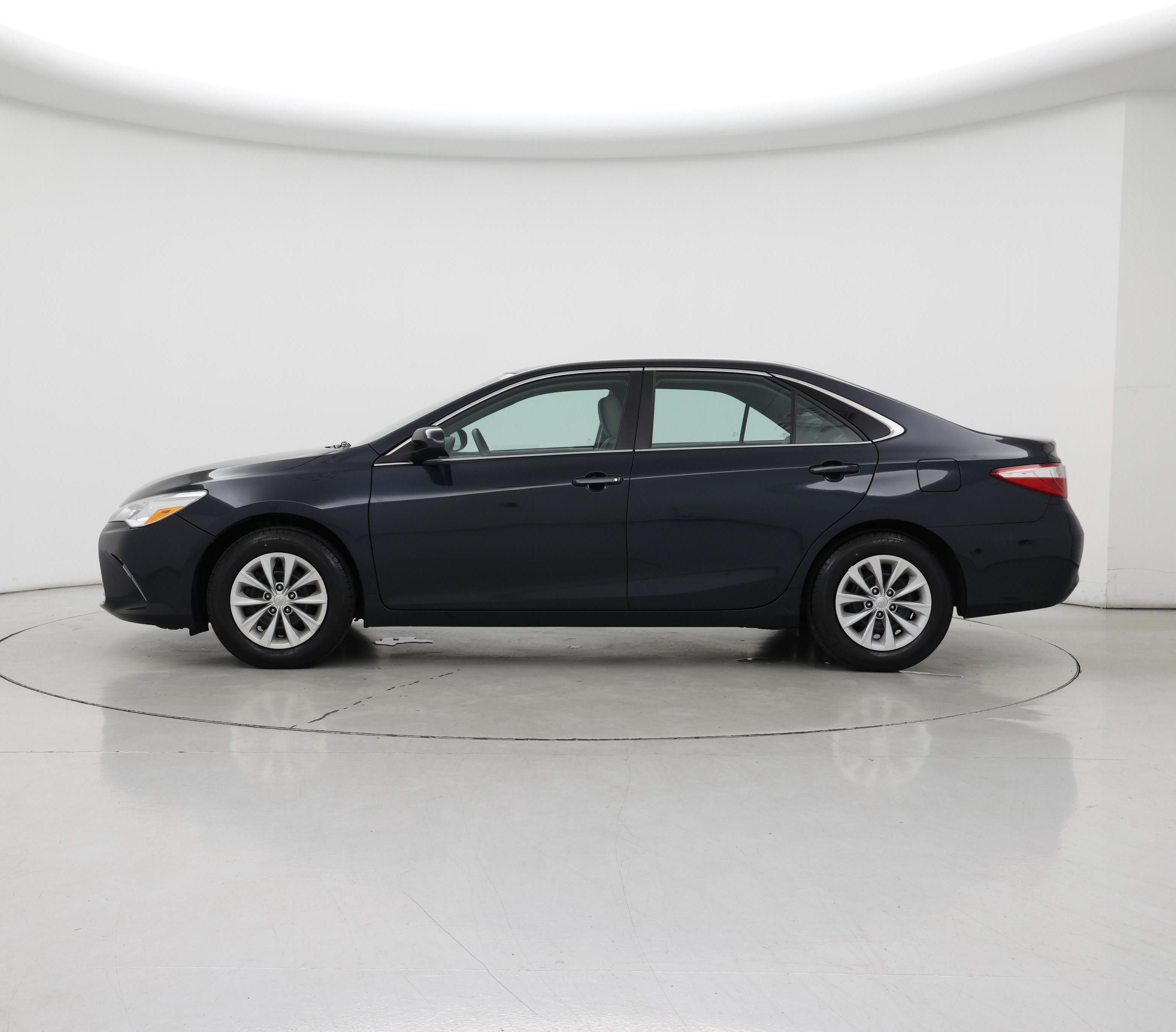 Thumbnail: 2017 Toyota Camry - 3