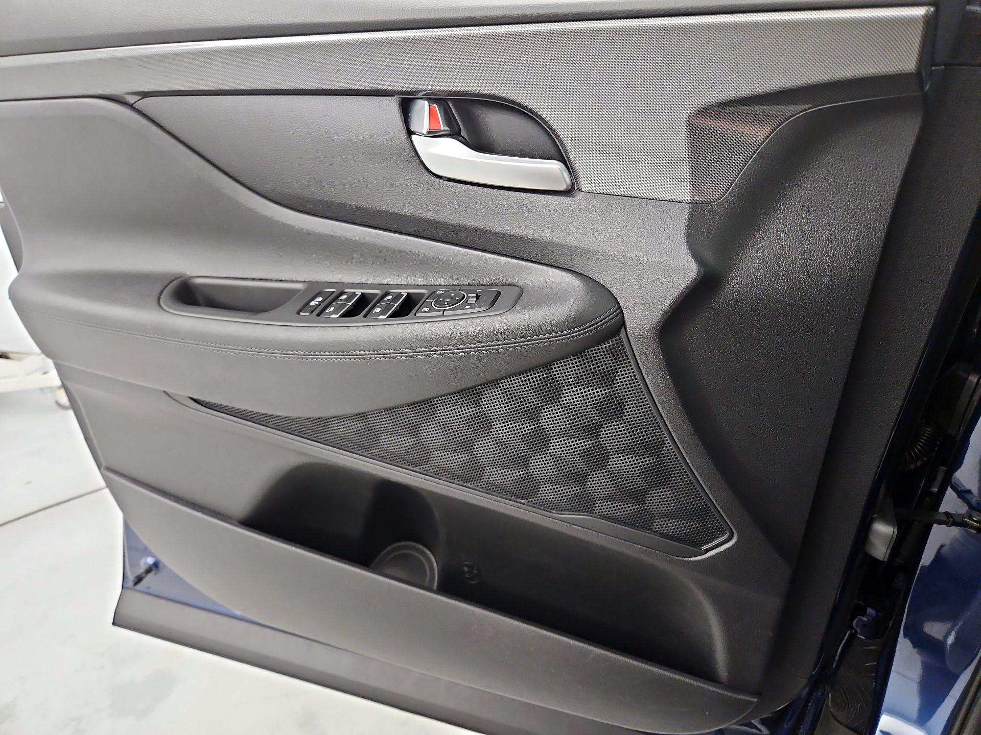 Thumbnail: 2023 Hyundai Santa Fe - 12