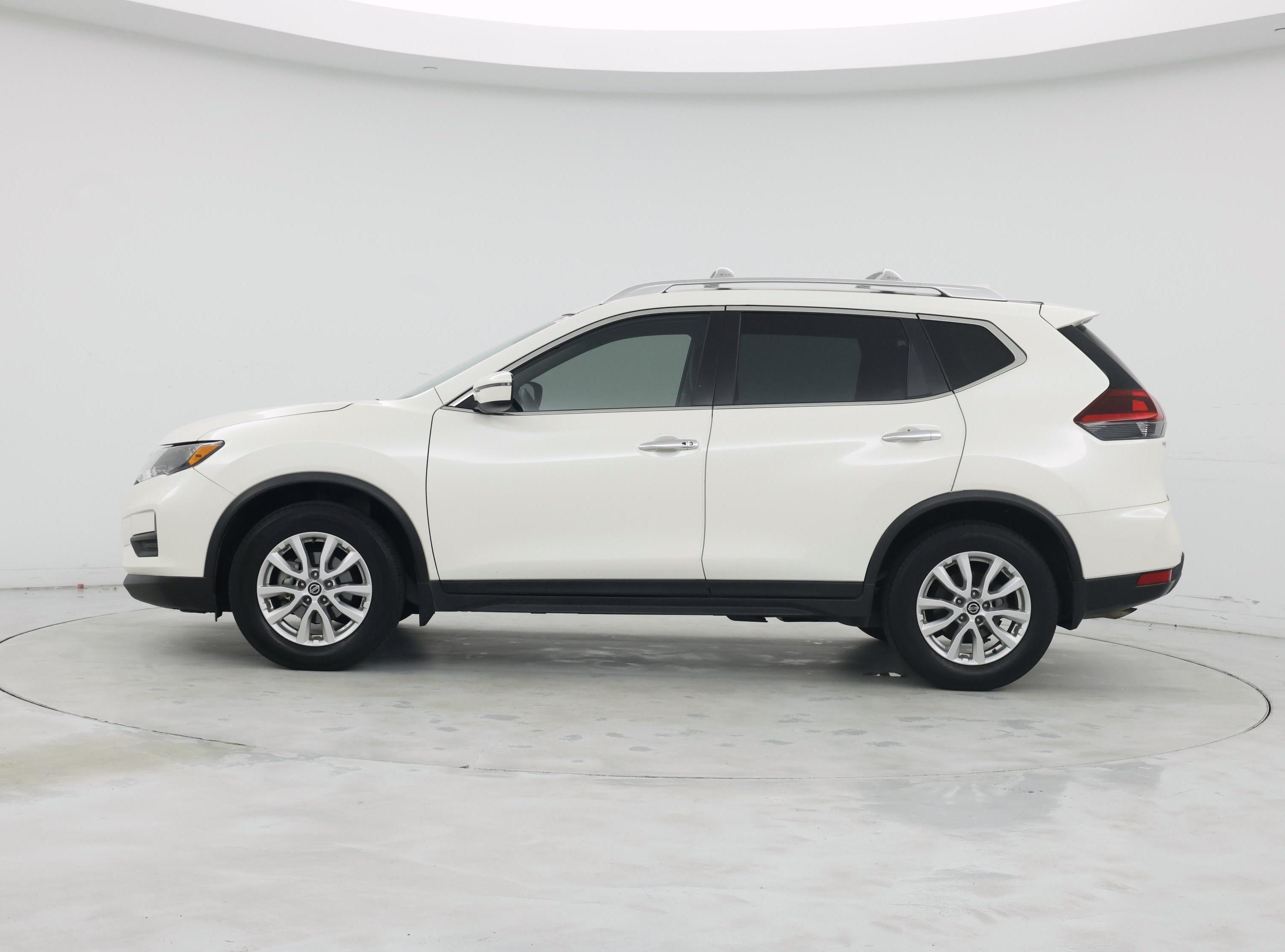 Thumbnail: 2020 Nissan Rogue - 3