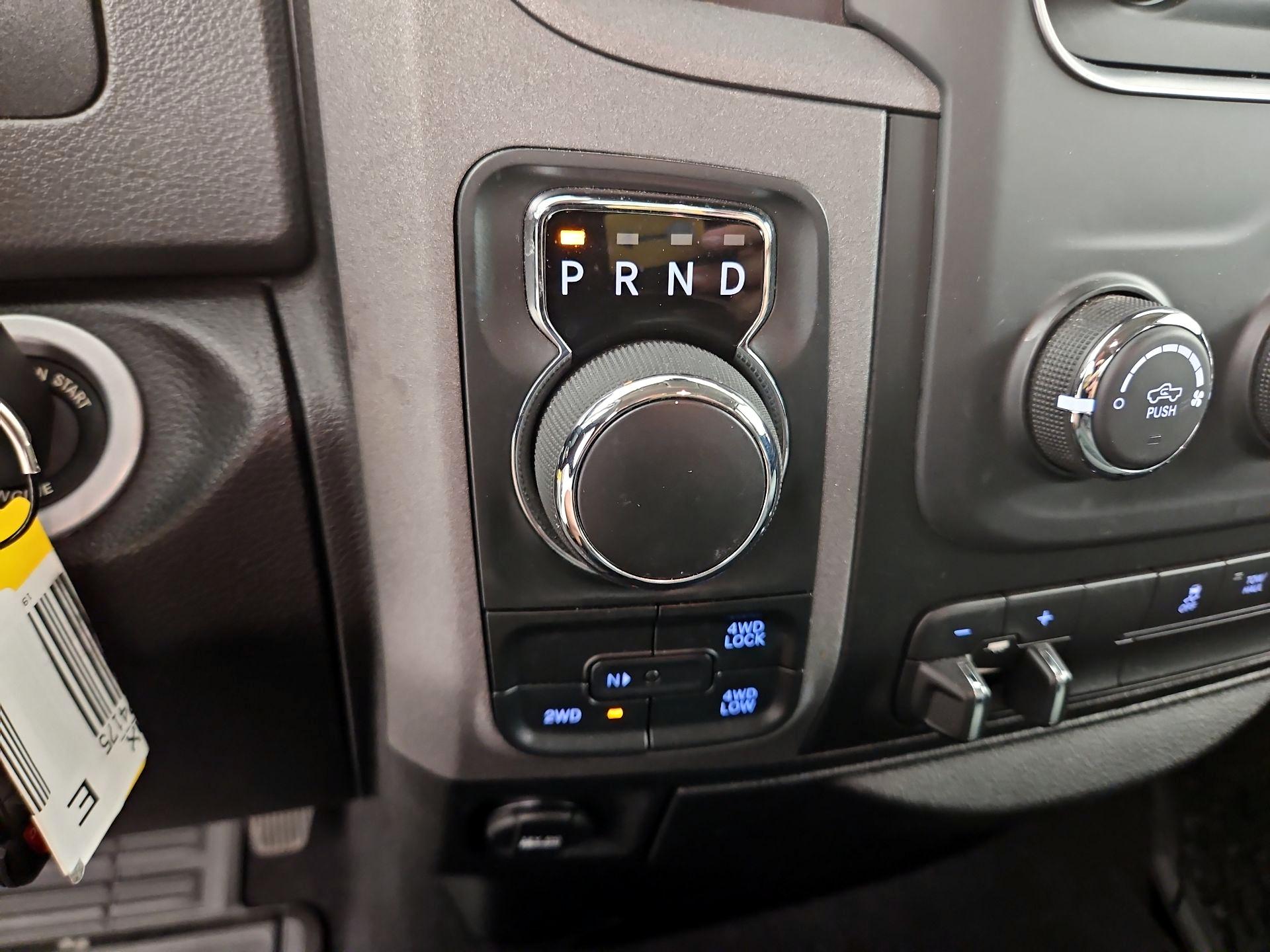 Thumbnail: 2019 RAM 1500 Classic - 17