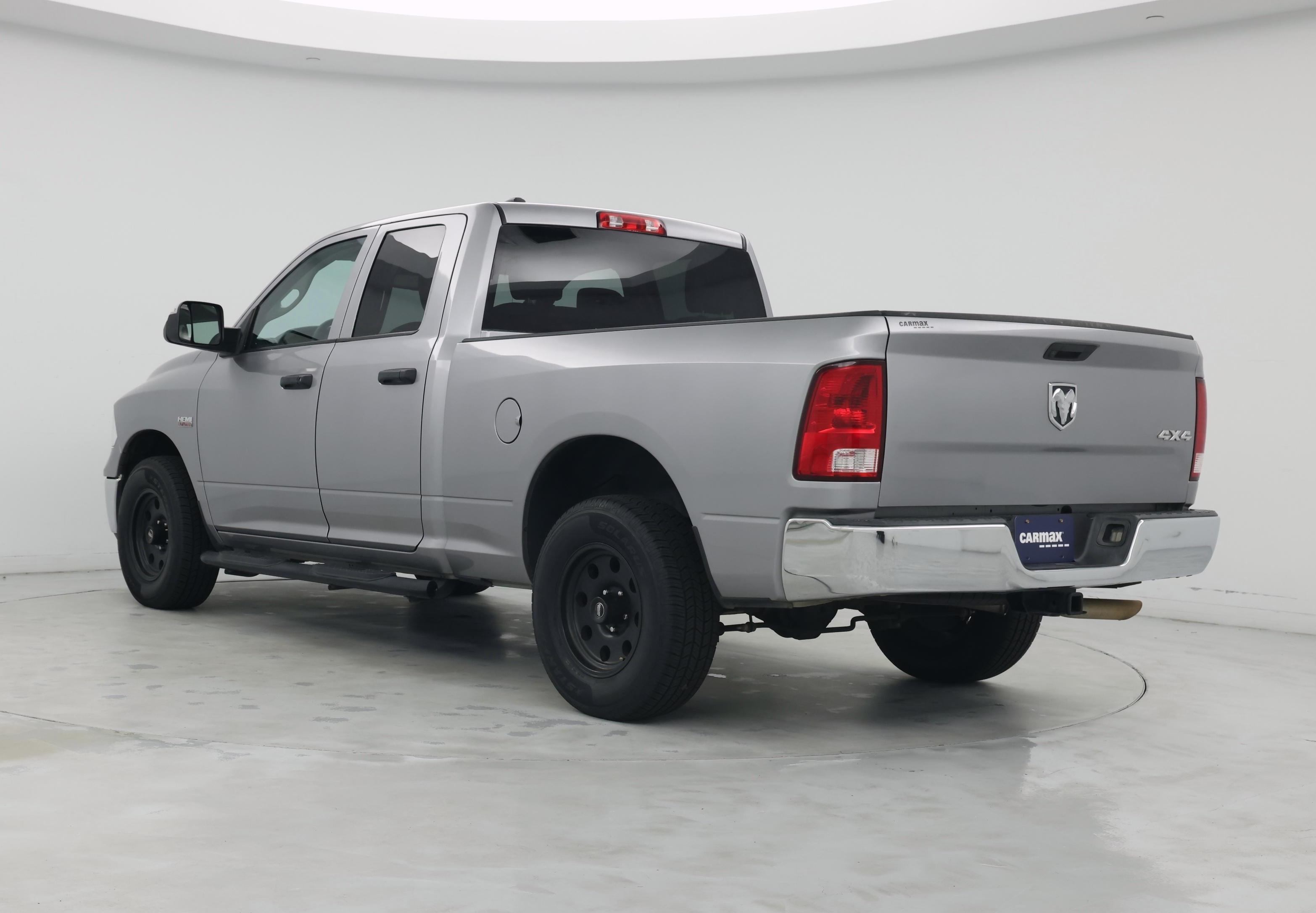 Thumbnail: 2019 RAM 1500 Classic - 2