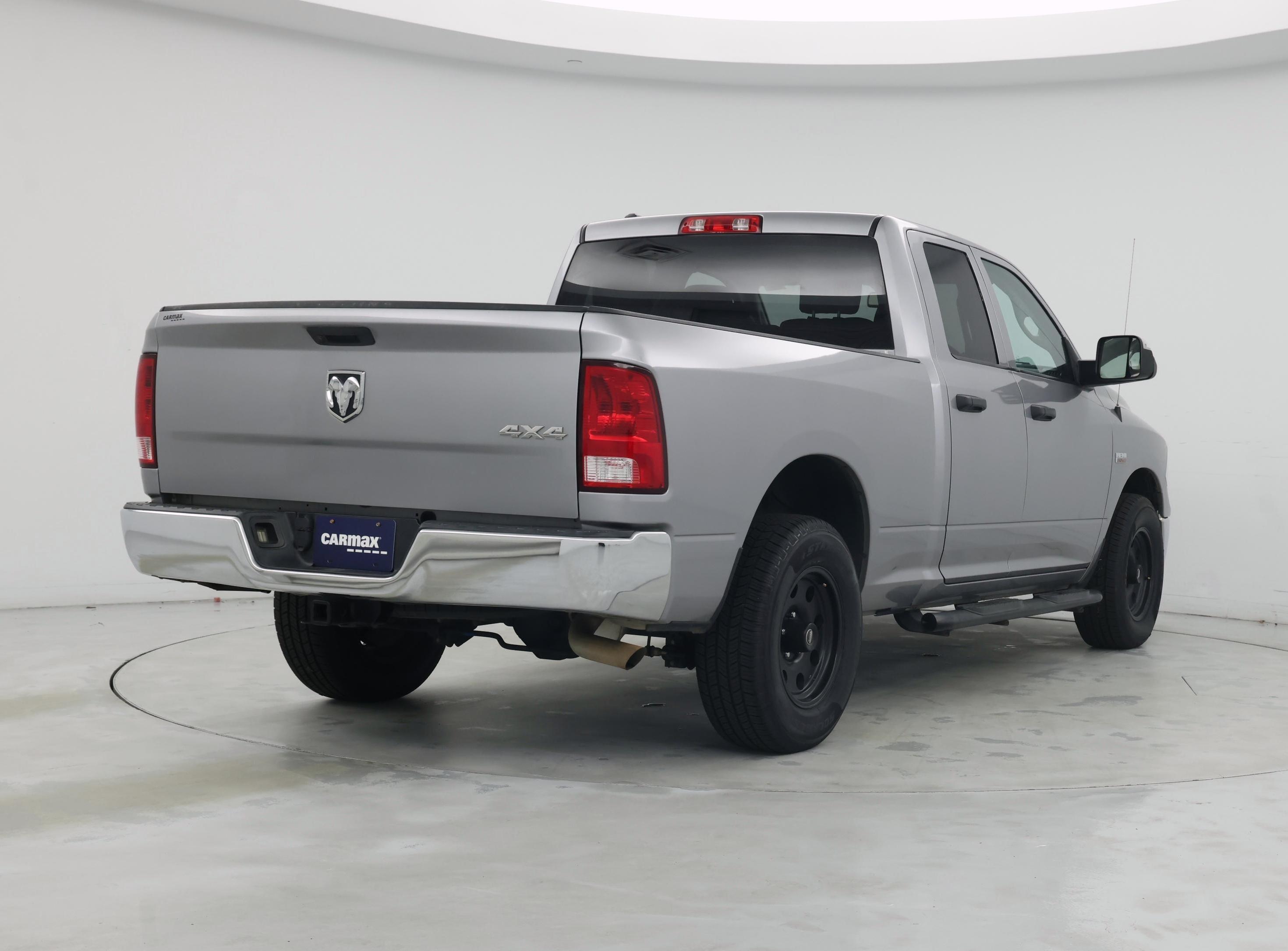 Thumbnail: 2019 RAM 1500 Classic - 8