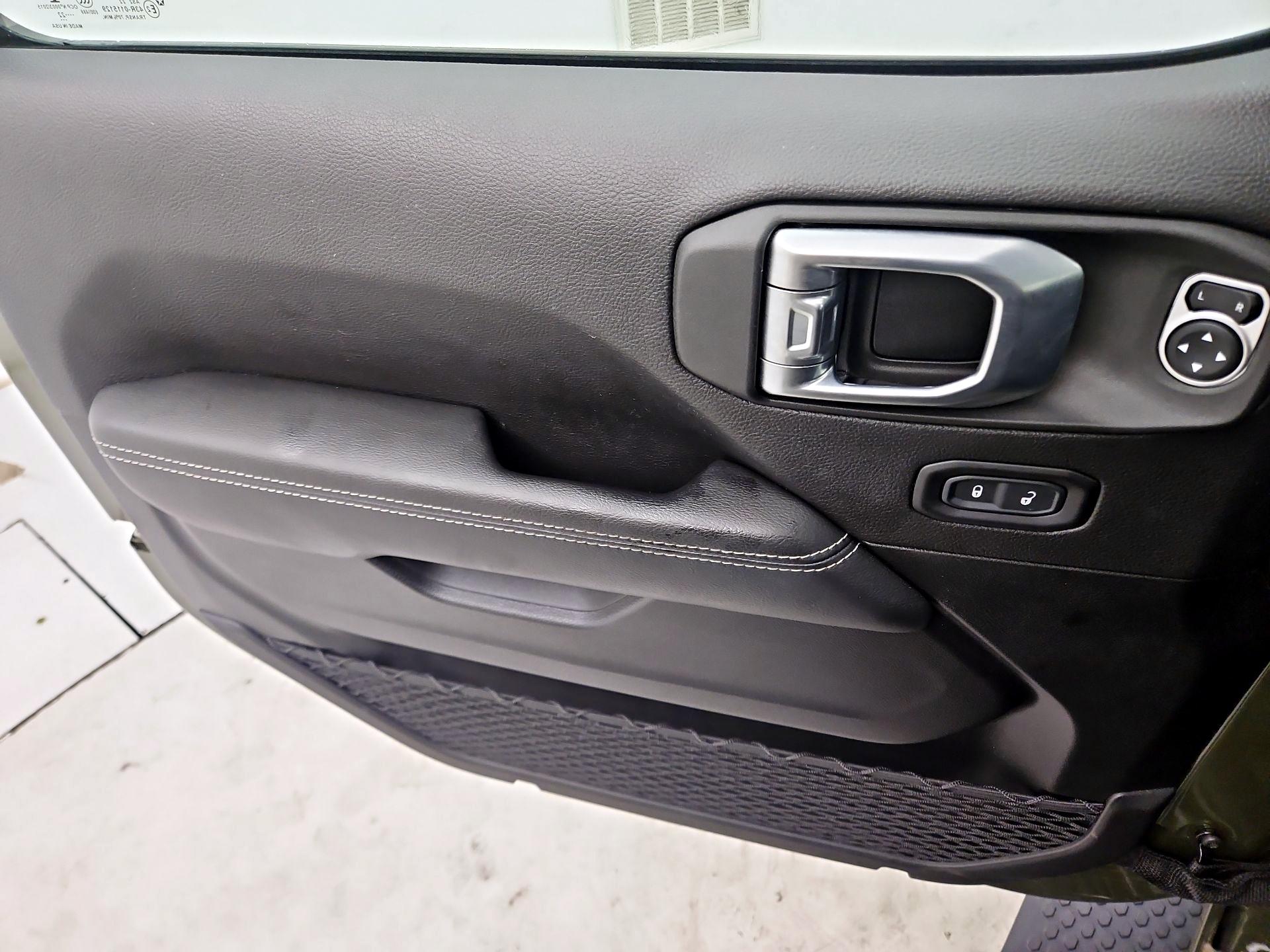 Thumbnail: 2022 Jeep Wrangler - 12