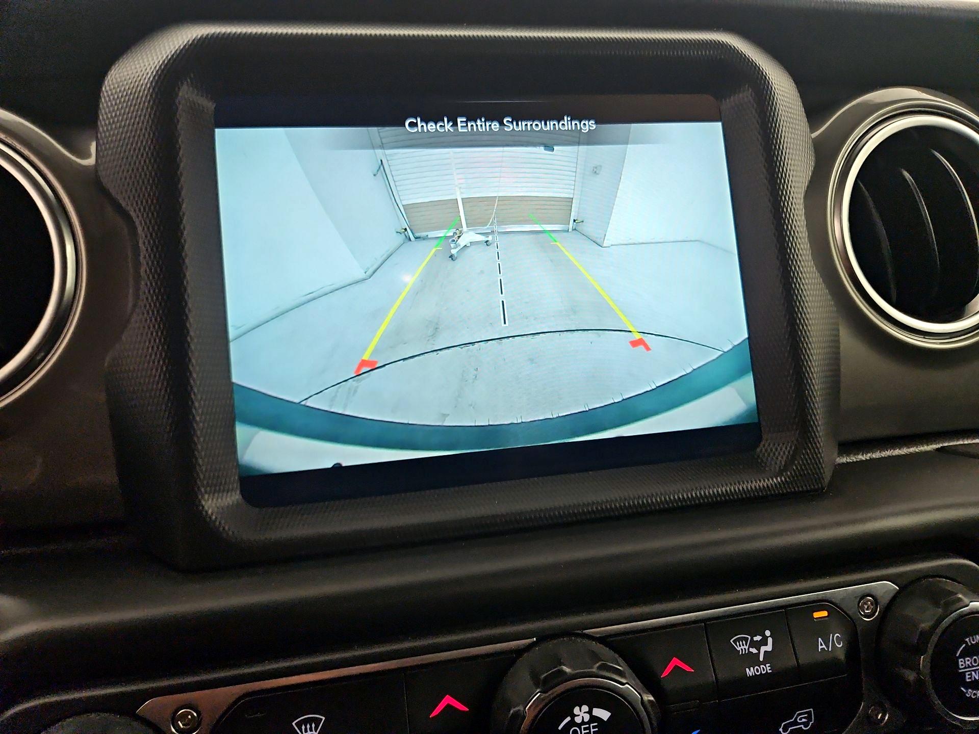 Thumbnail: 2022 Jeep Wrangler - 15