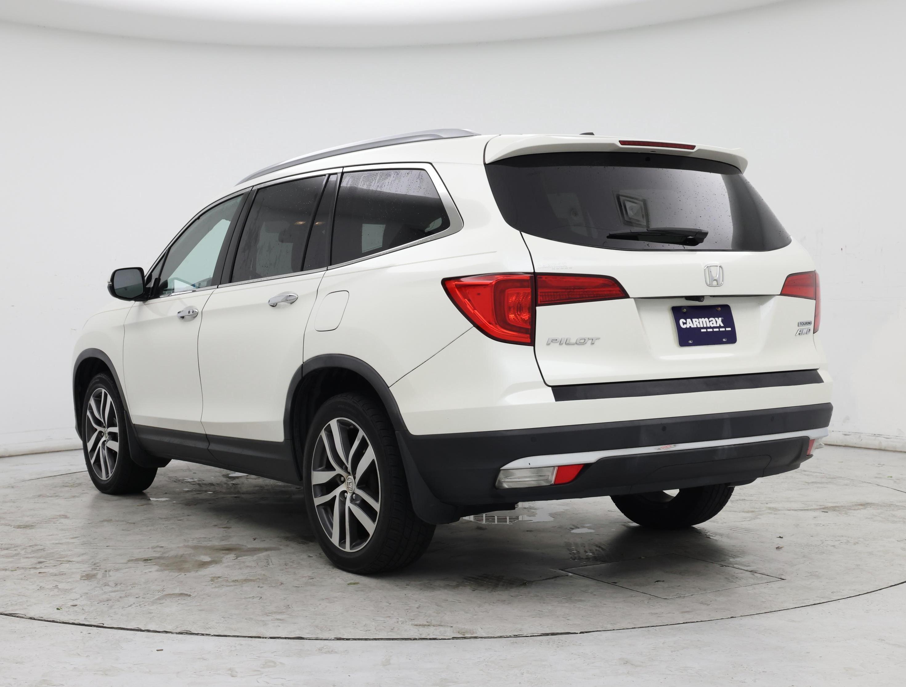 Thumbnail: 2017 Honda Pilot - 2