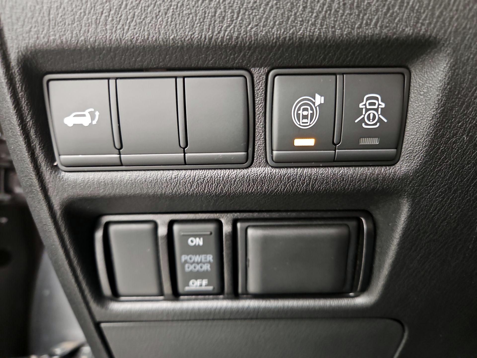 Thumbnail: 2020 Nissan Armada - 13