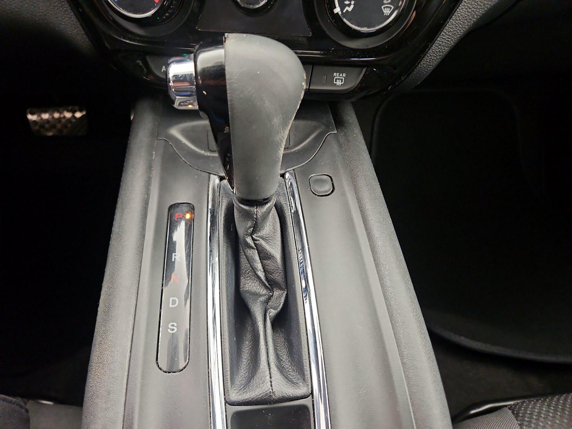 Thumbnail: 2019 Honda HR-V - 17