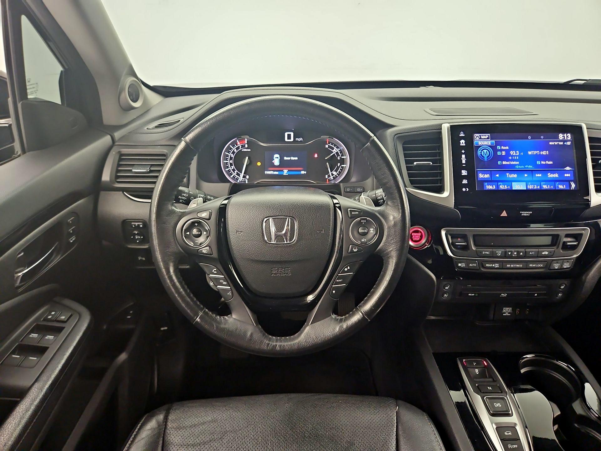 Thumbnail: 2017 Honda Pilot - 10