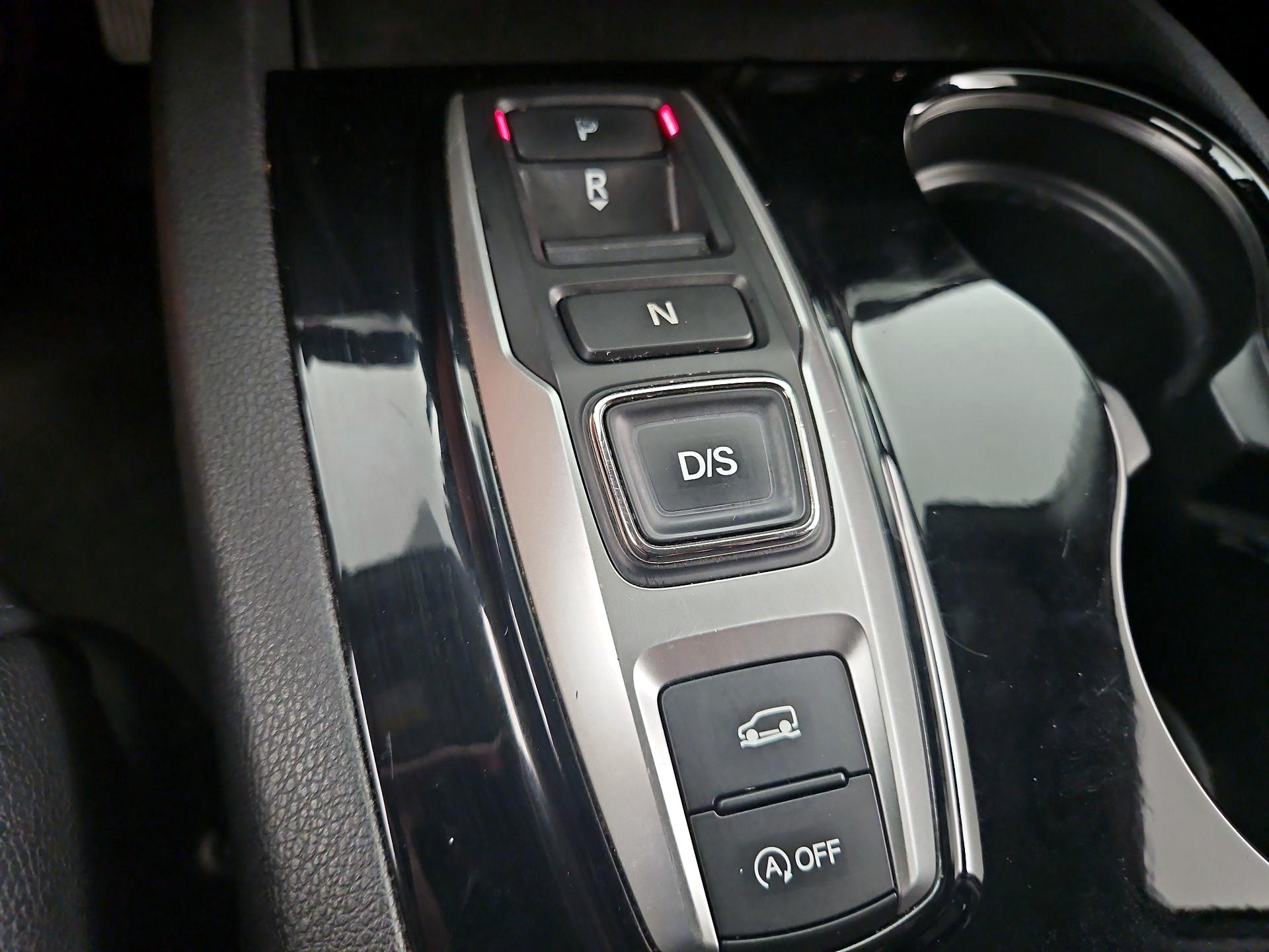 Thumbnail: 2017 Honda Pilot - 18