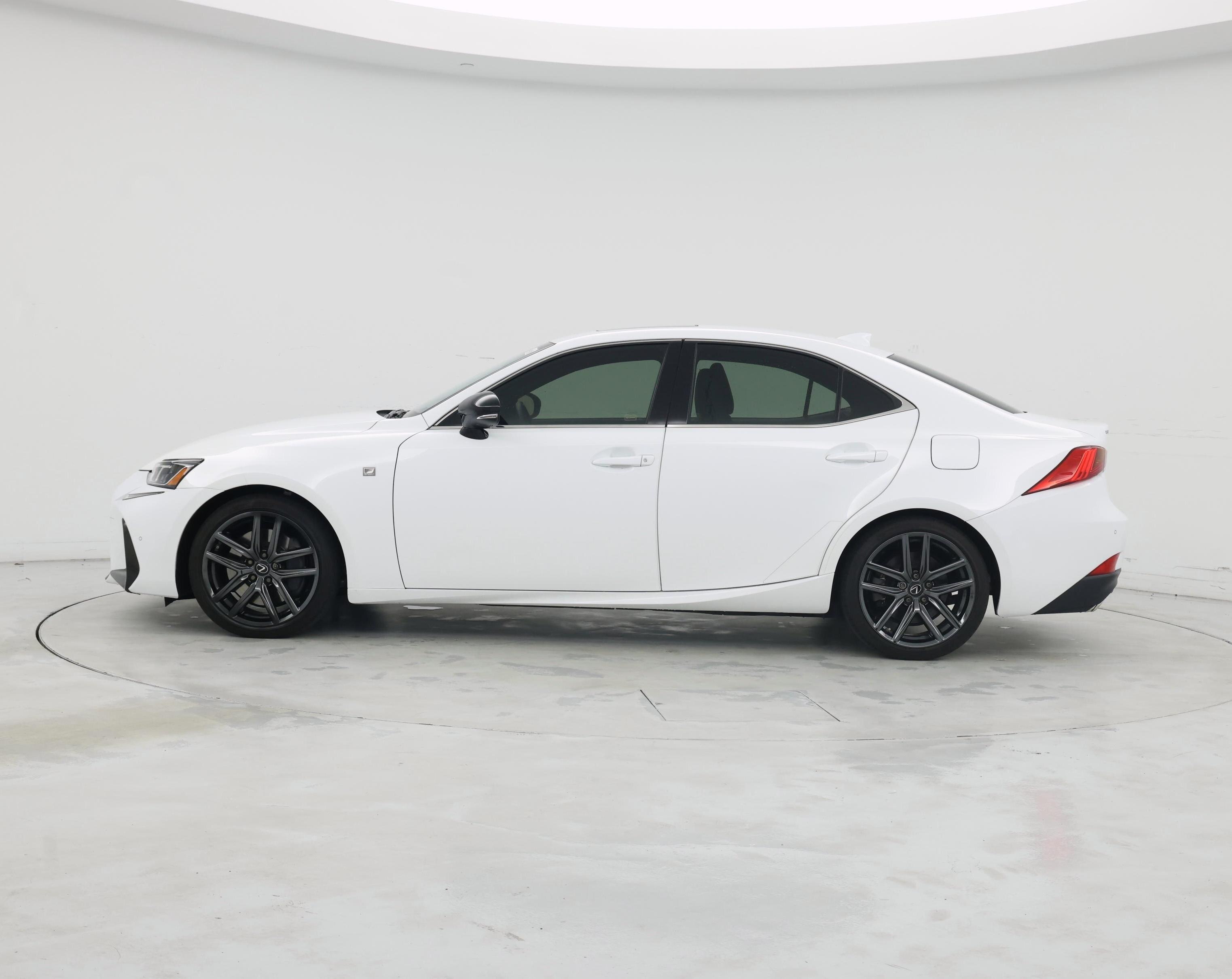 Thumbnail: 2019 Lexus IS - 3
