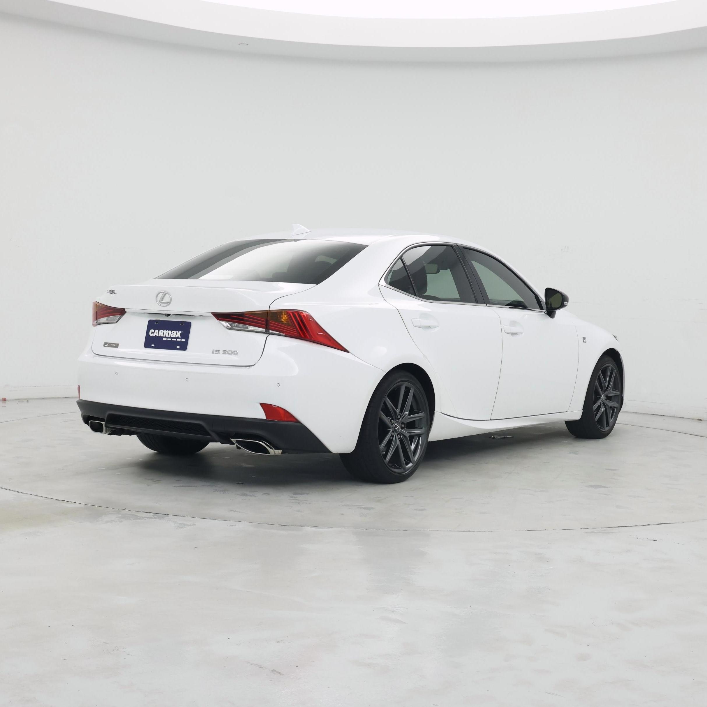 Thumbnail: 2019 Lexus IS - 8