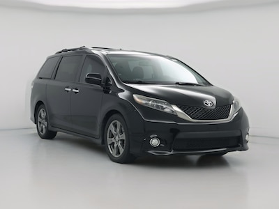 Black 2017 Toyota Sienna SE Premium